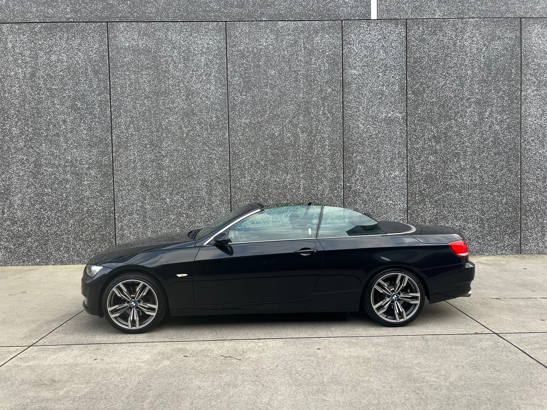 BMW 325i Cabriolet Steptronic-image-14