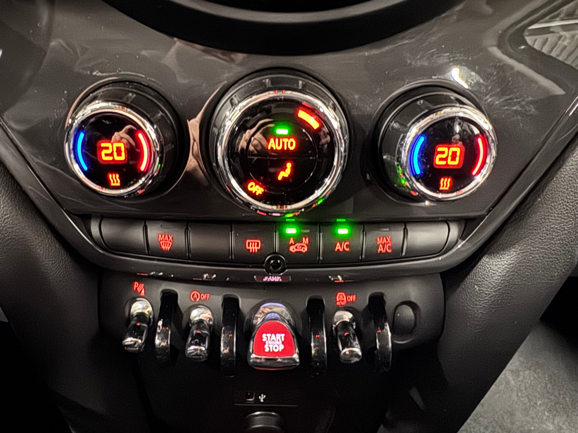 MINI Mini Countryman One D FWD-image-18