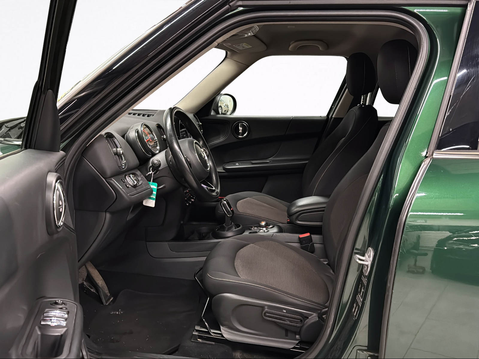 MINI Mini Countryman One D FWD-image-10