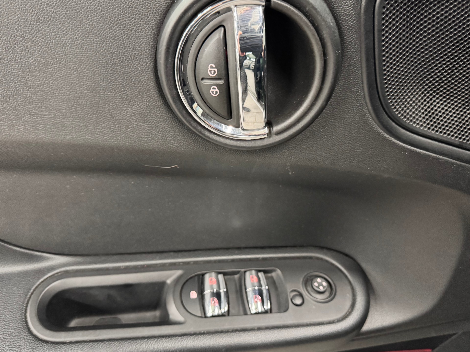 MINI Mini Countryman One D FWD-image-15