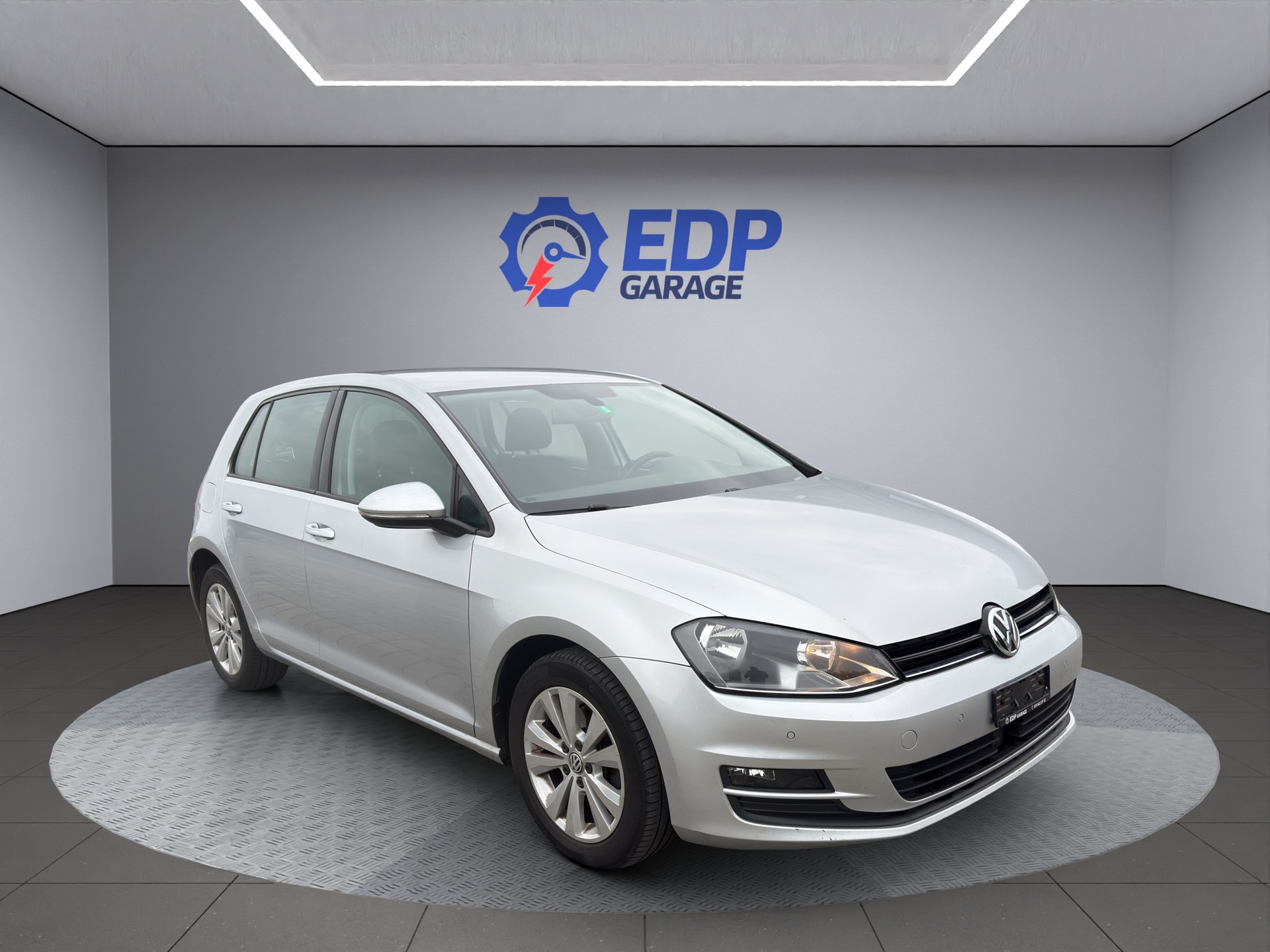VW Golf 2.0 TDI Comfortline DSG-showroom-element-3