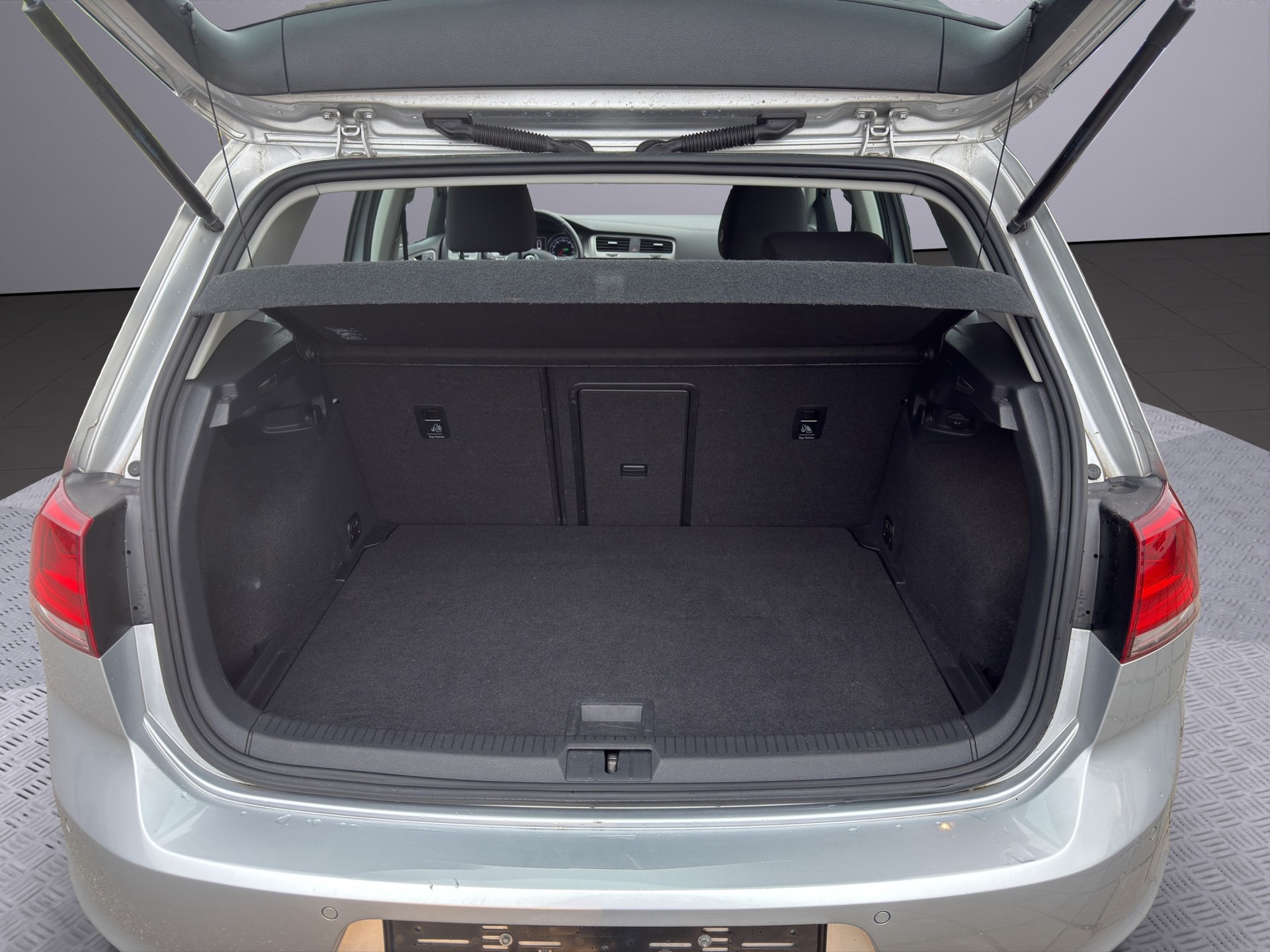 VW Golf 2.0 TDI Comfortline DSG-image-13