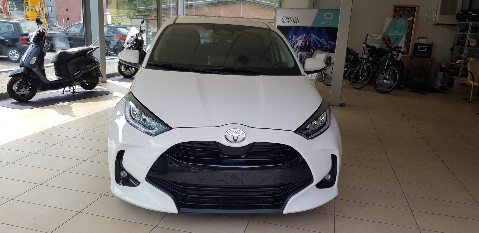 TOYOTA Yaris 1.5 hybrid e-CVT Trend Pack