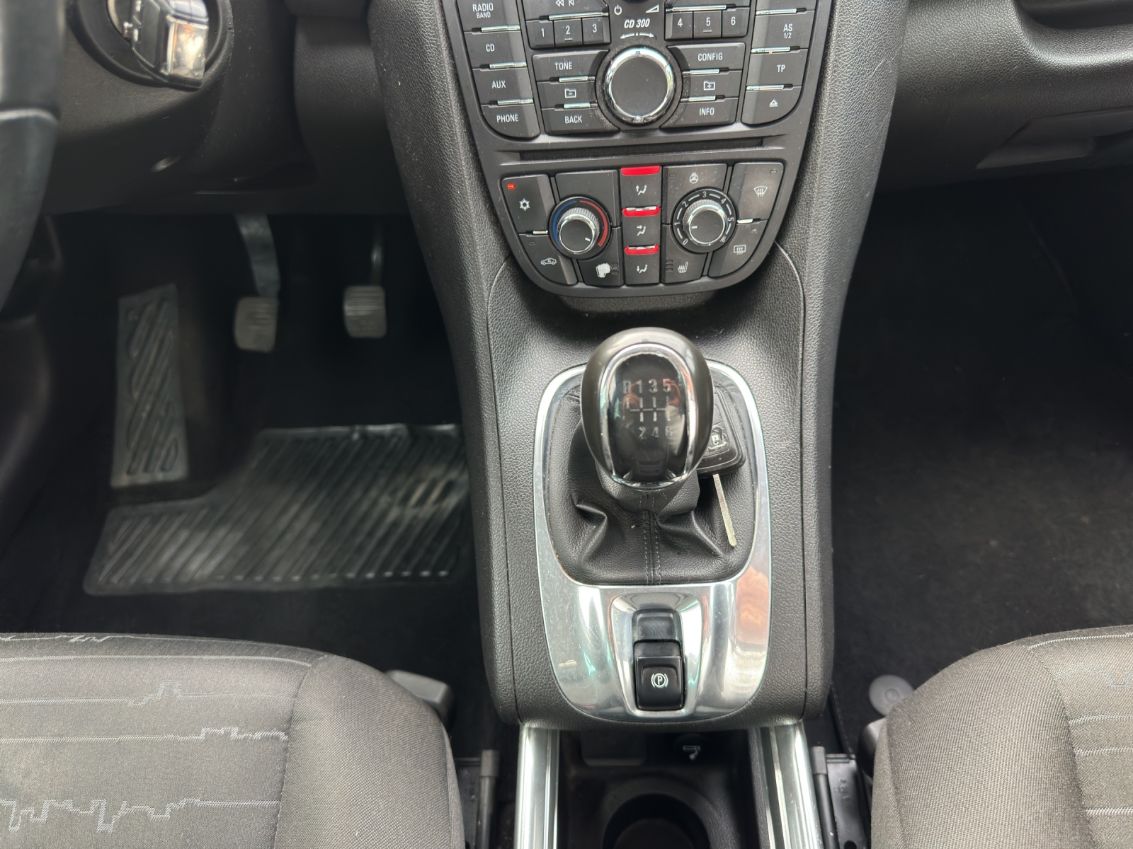 OPEL Meriva 1.4 Turbo Enjoy-image-11