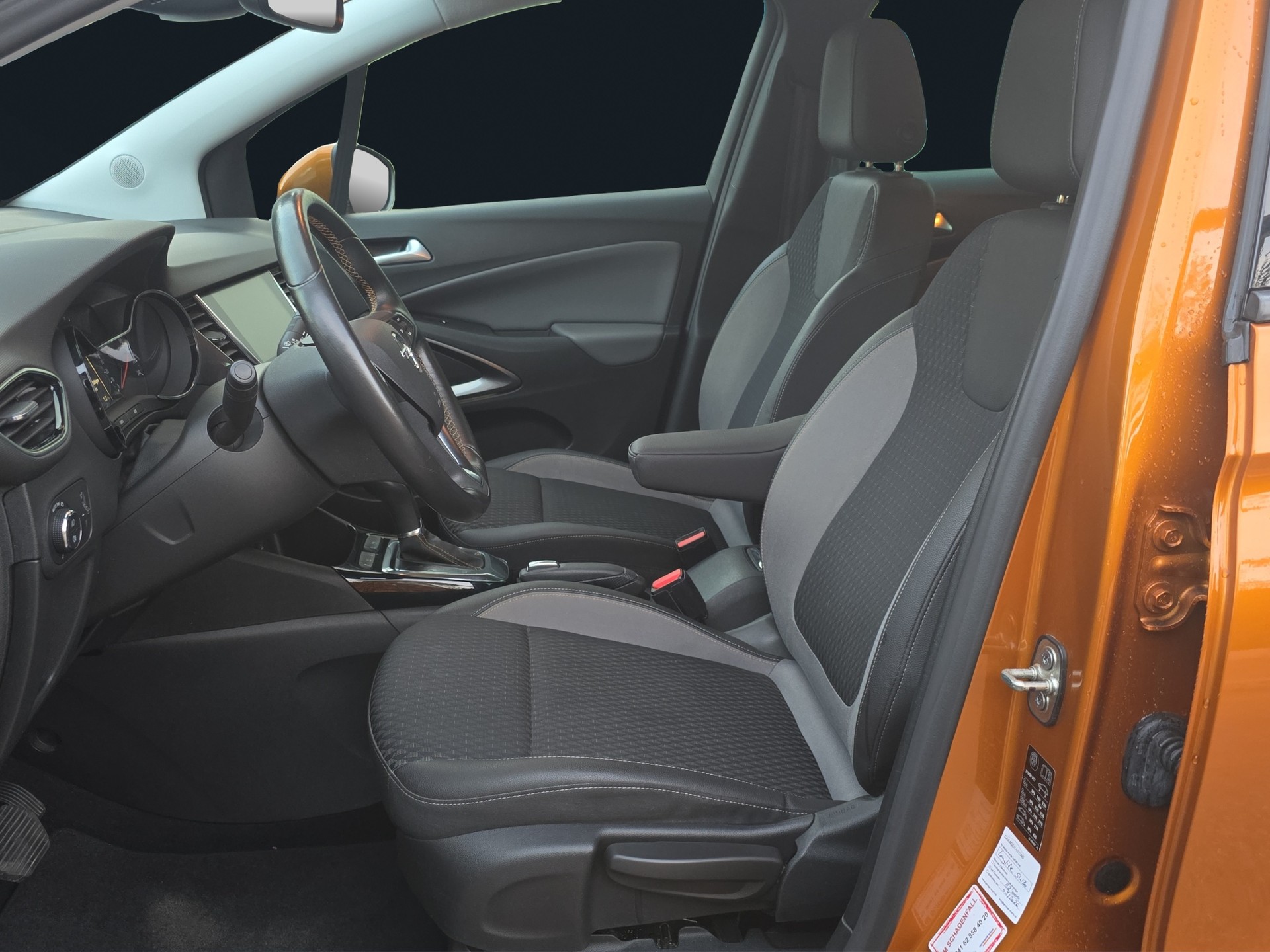 OPEL Crossland X 1.2i TP Excellence Automatik-image-9