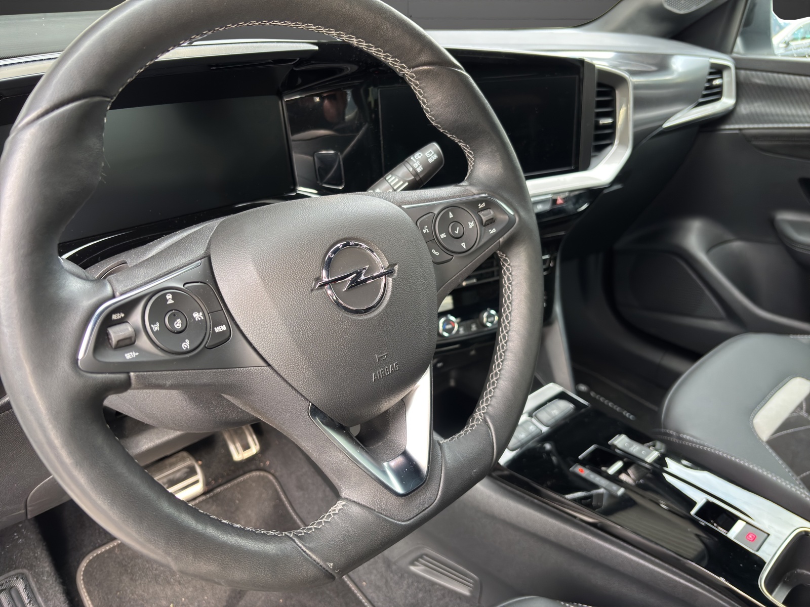 OPEL Mokka e Ultimate-showroom-element-3