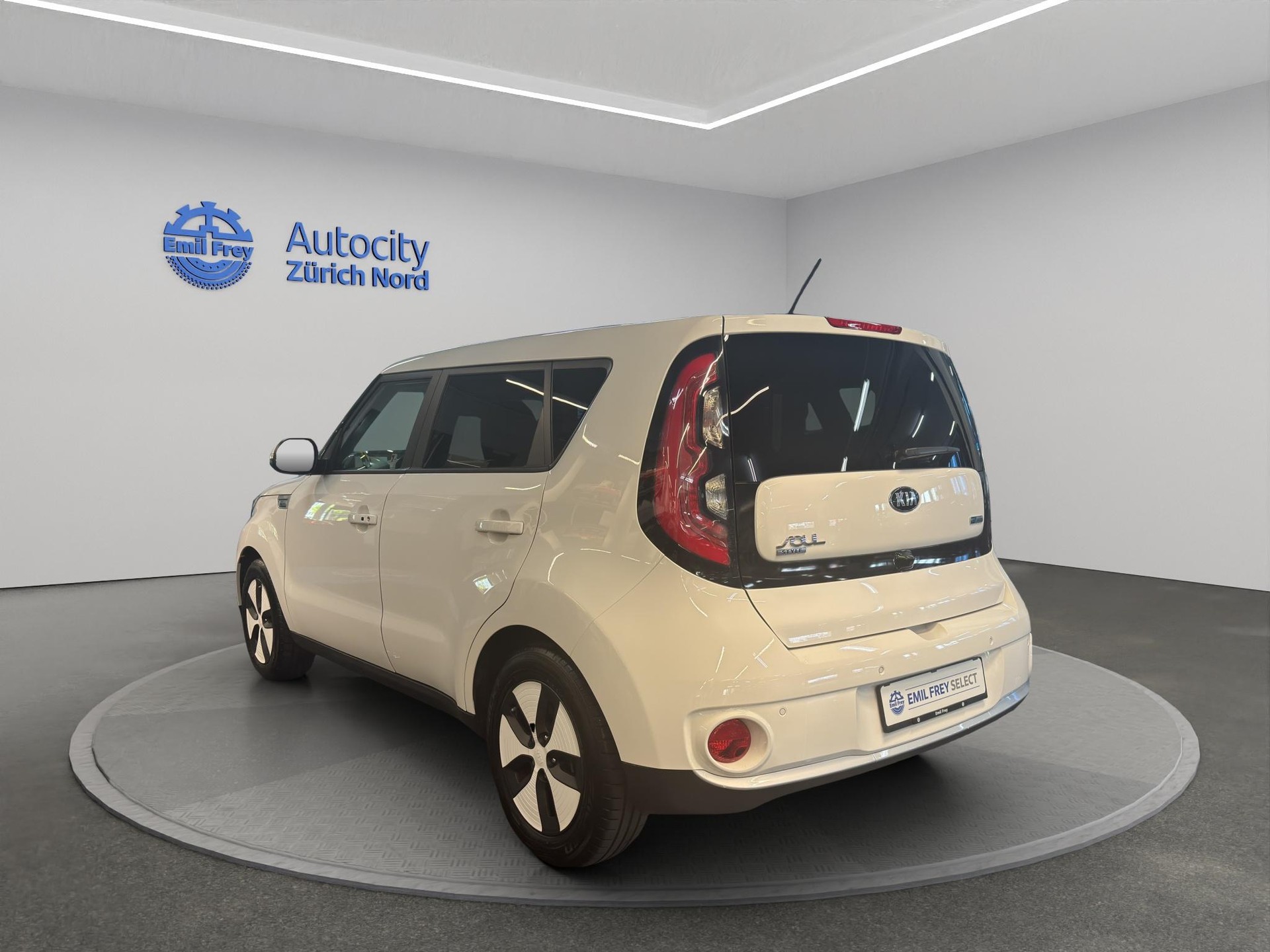KIA Soul EV Style-showroom-element-2