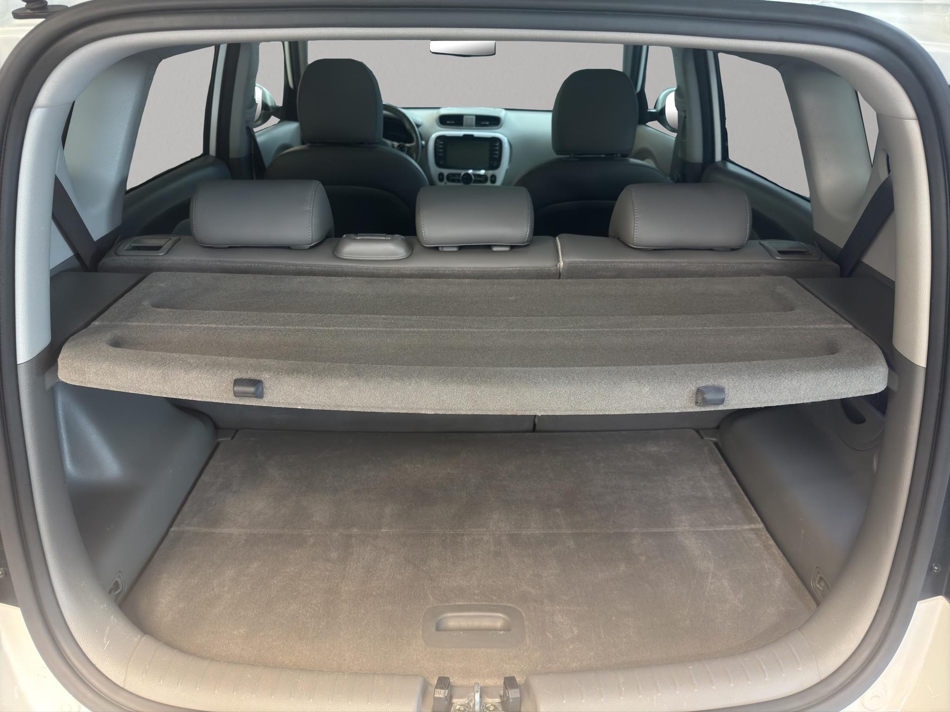 KIA Soul EV Style-image-13