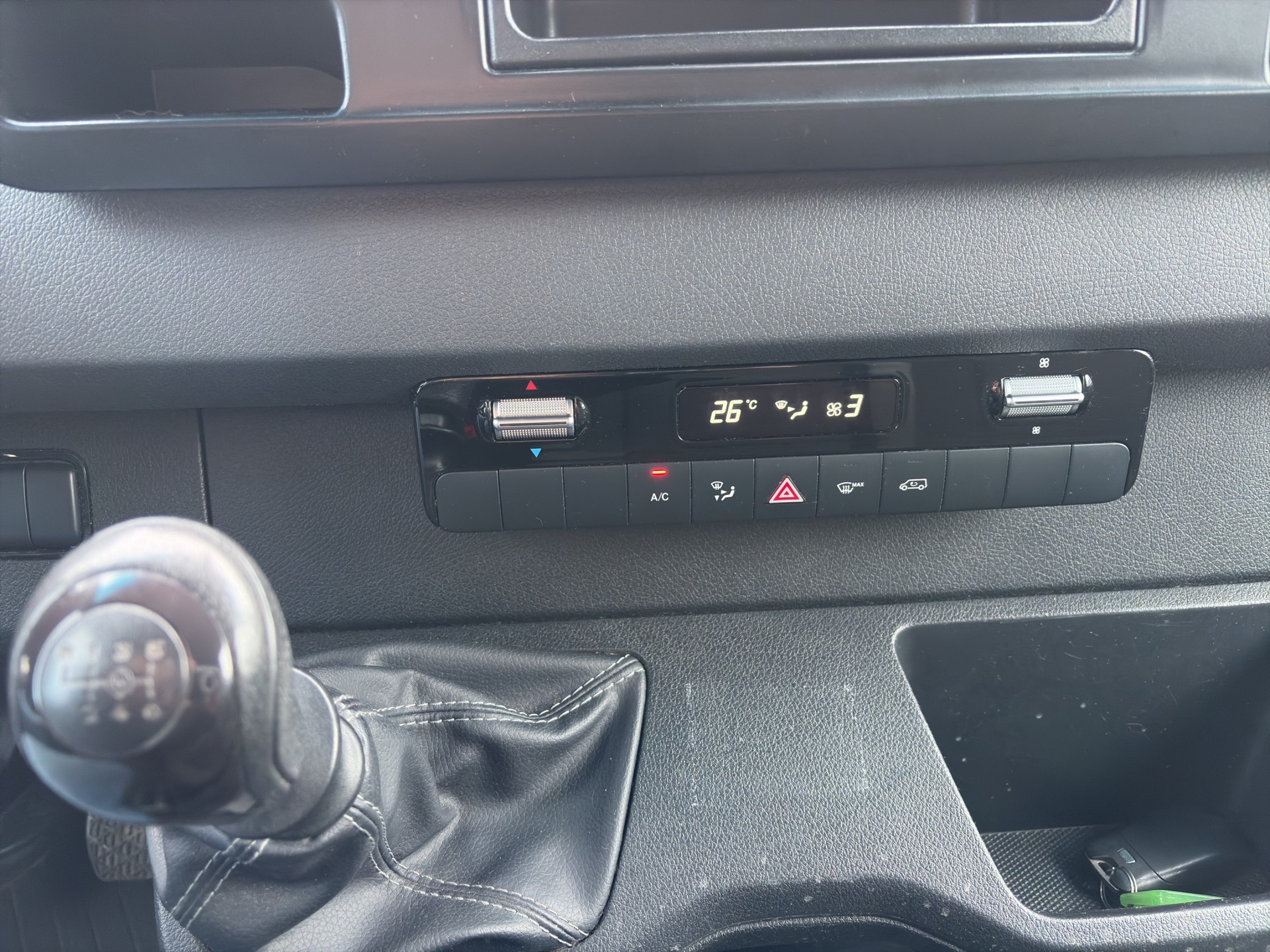 MERCEDES-BENZ Sprinter 311 CDI Standard FWD-image-9