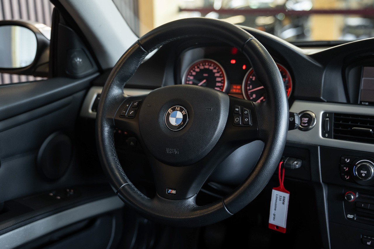 BMW 335i xDrive Coupé M Paket-image-29