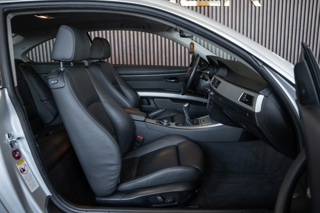 BMW 335i xDrive Coupé M Paket-image-16