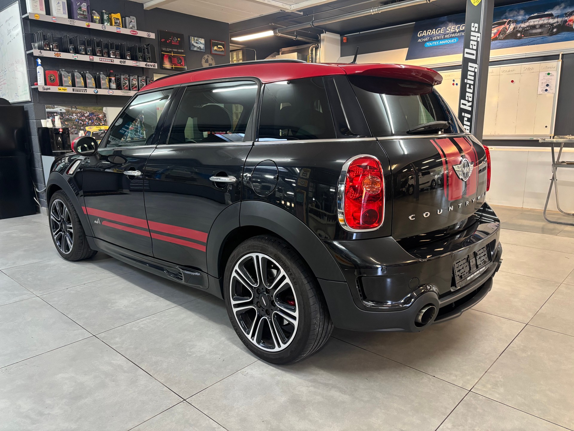 MINI Countryman John Cooper Works ALL4-image-5
