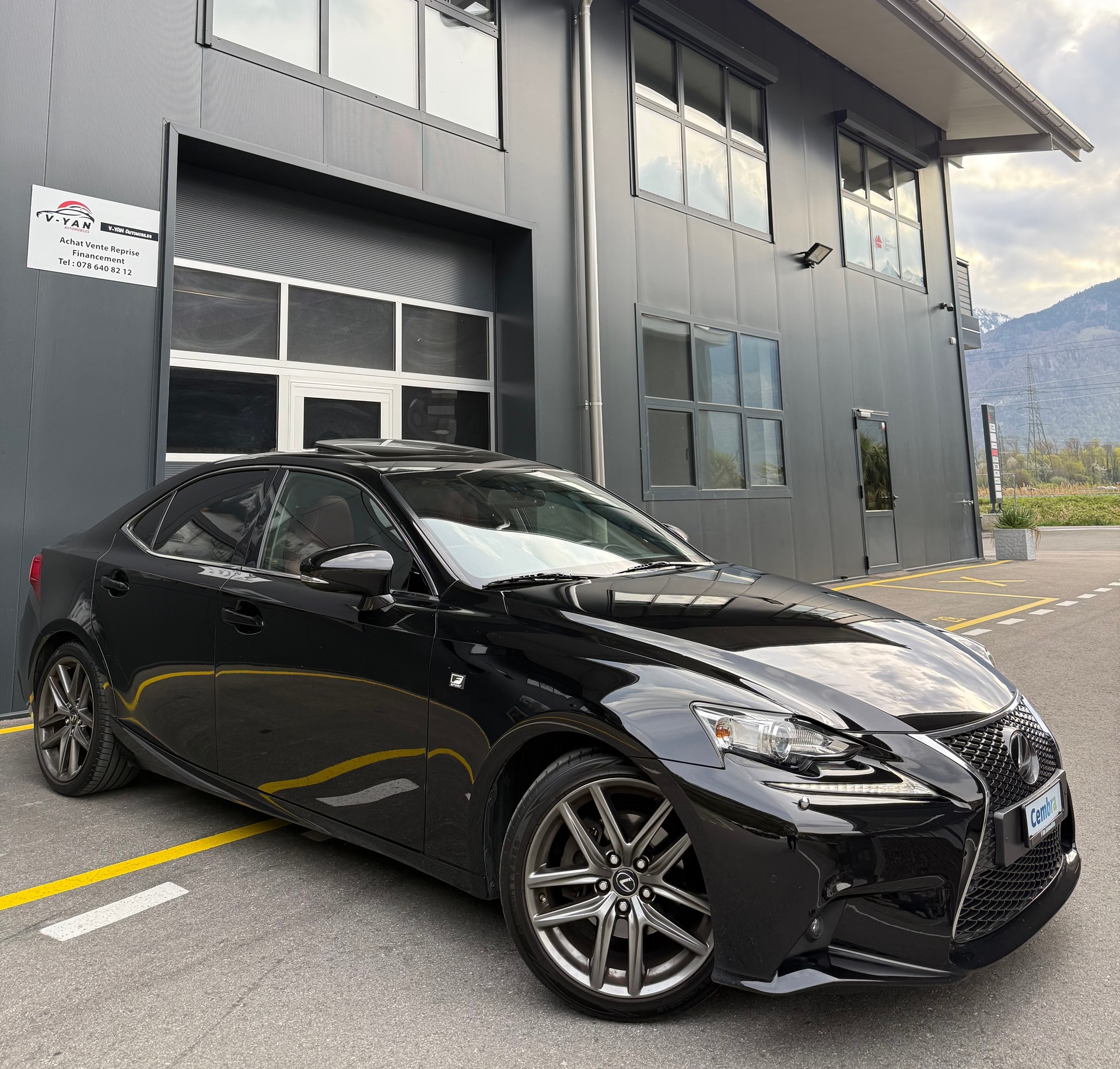LEXUS IS 250 F-Sport Automatic-image-1