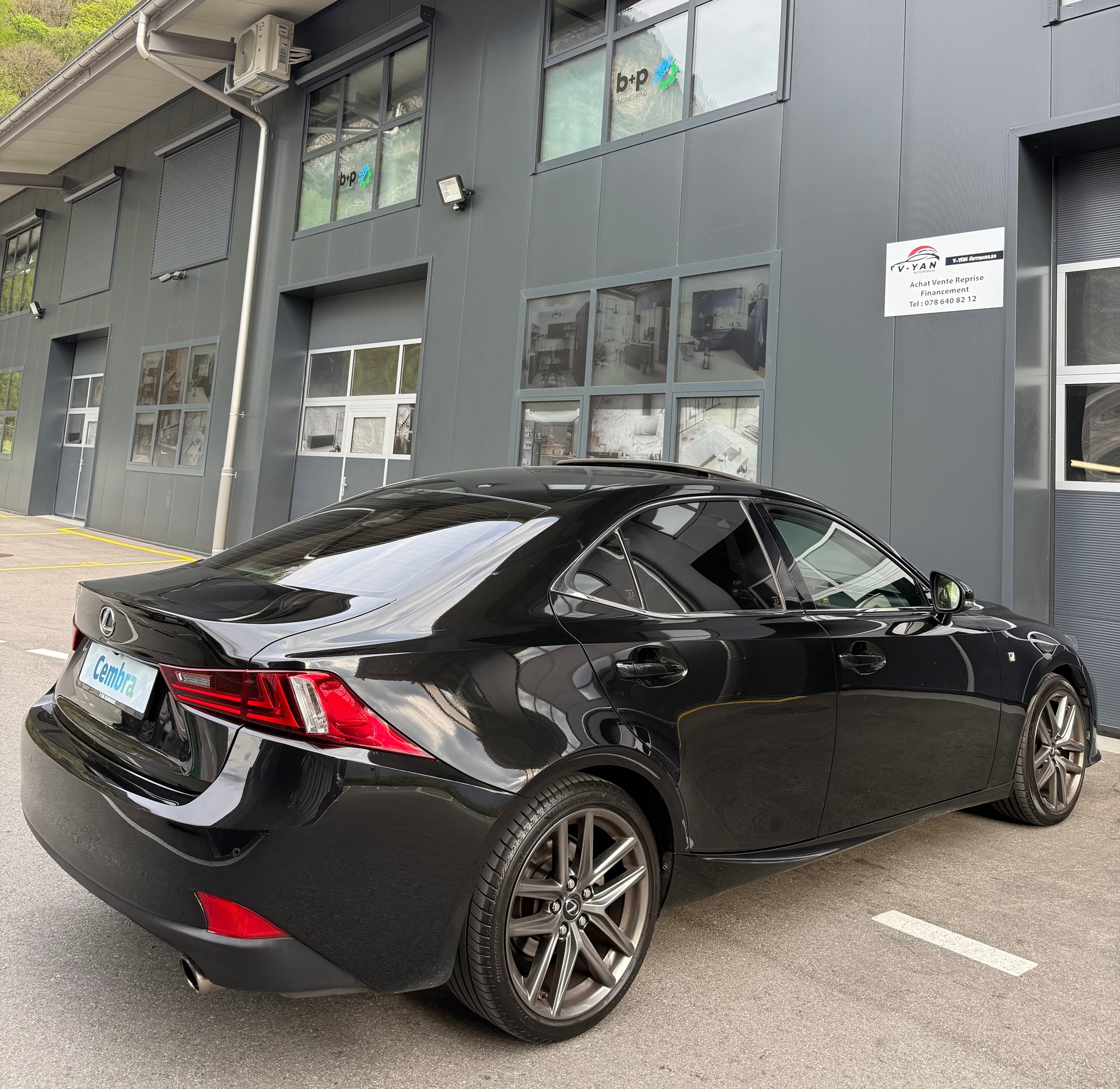 LEXUS IS 250 F-Sport Automatic-image-6
