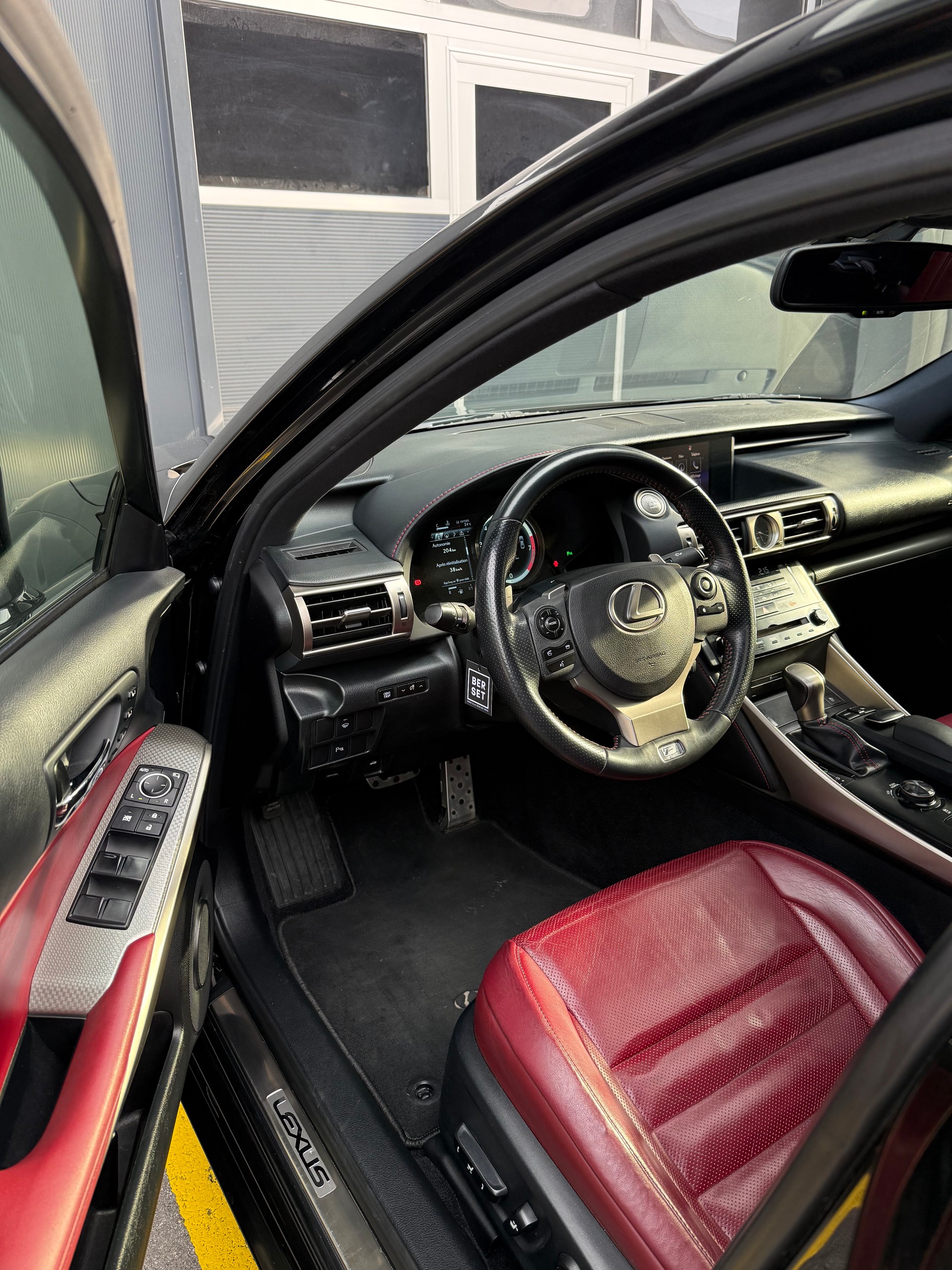 LEXUS IS 250 F-Sport Automatic-image-12