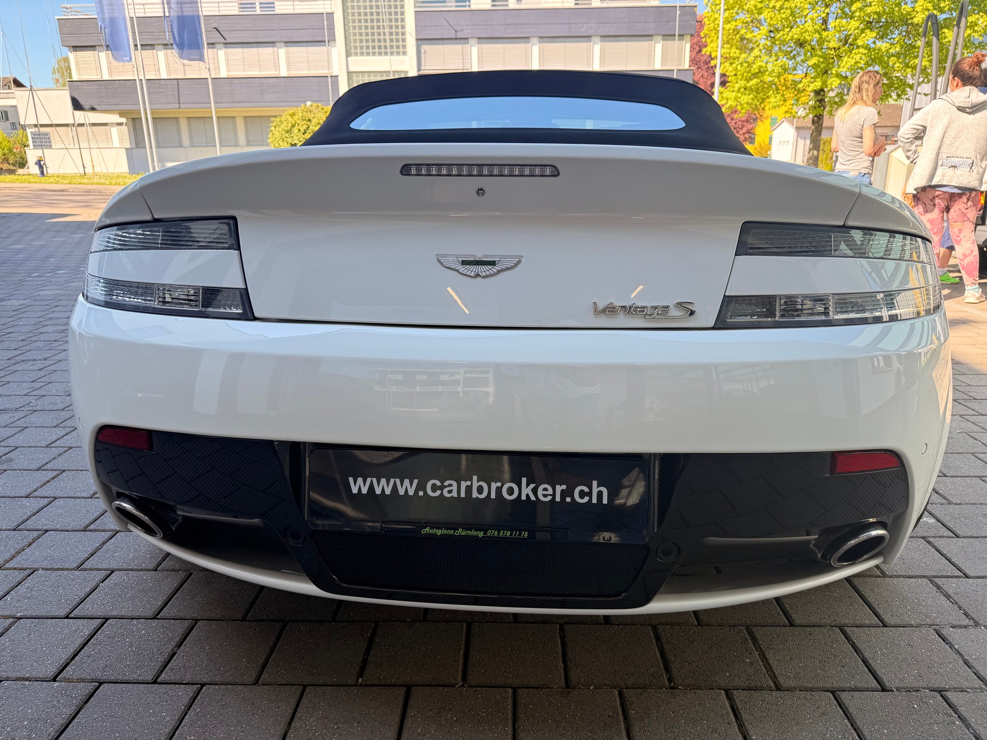 ASTON MARTIN V8 Vantage 4.7 S Sportshift-image-9
