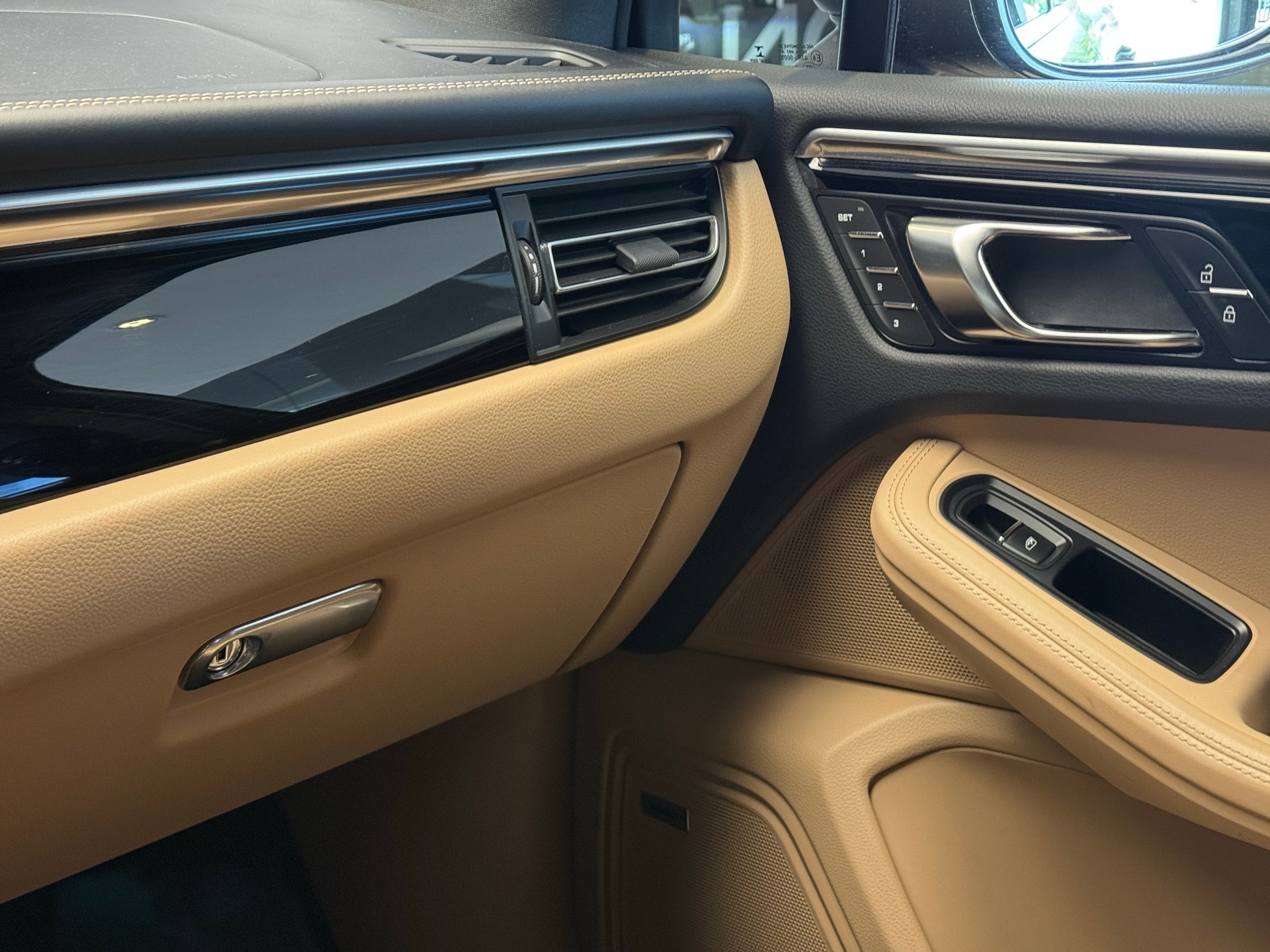 PORSCHE Macan S PDK-image-12
