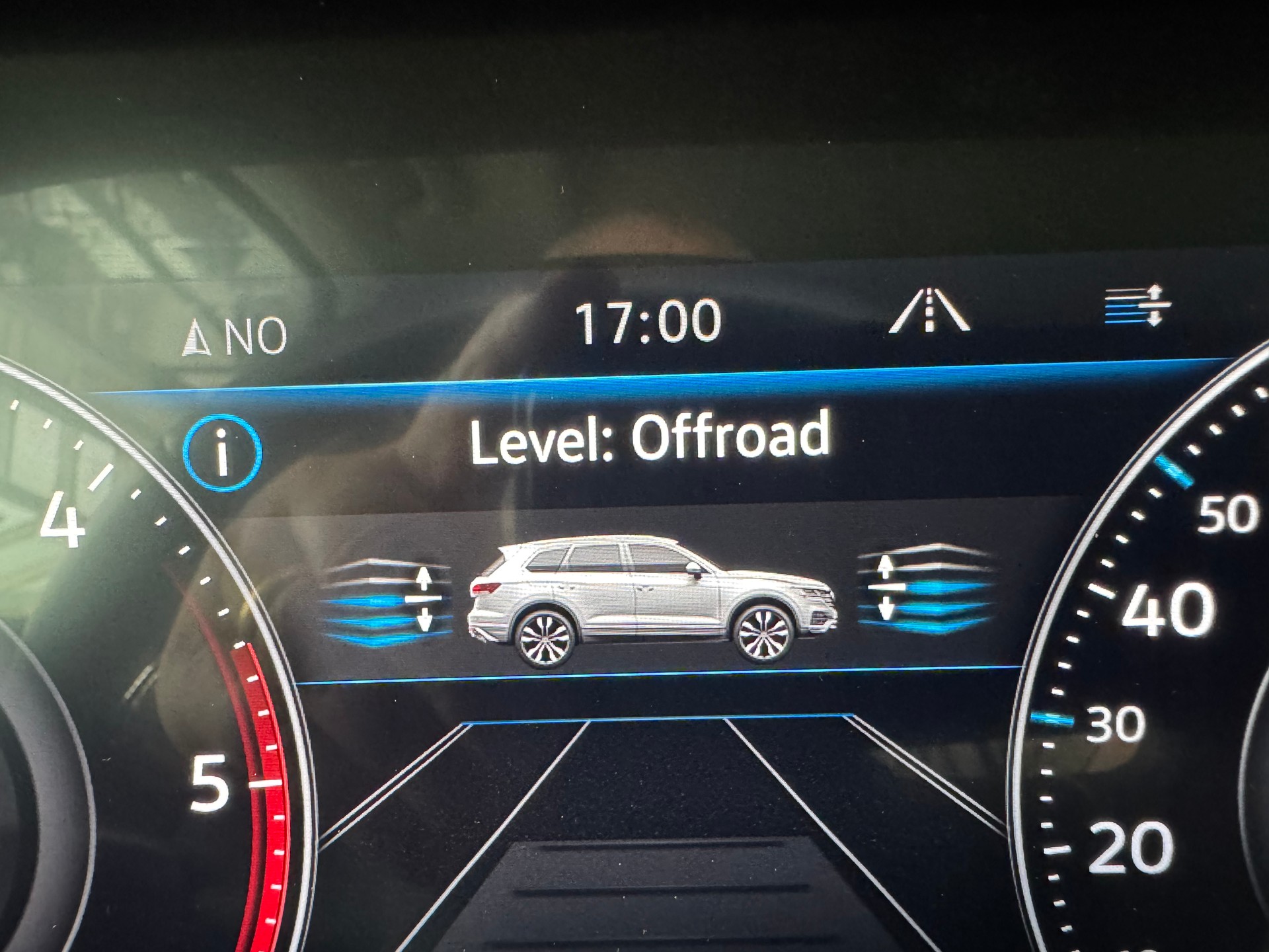 VW Touareg 4.0 V8 TDI R-Line Tiptronic*Standheizung*AHK*-image-15