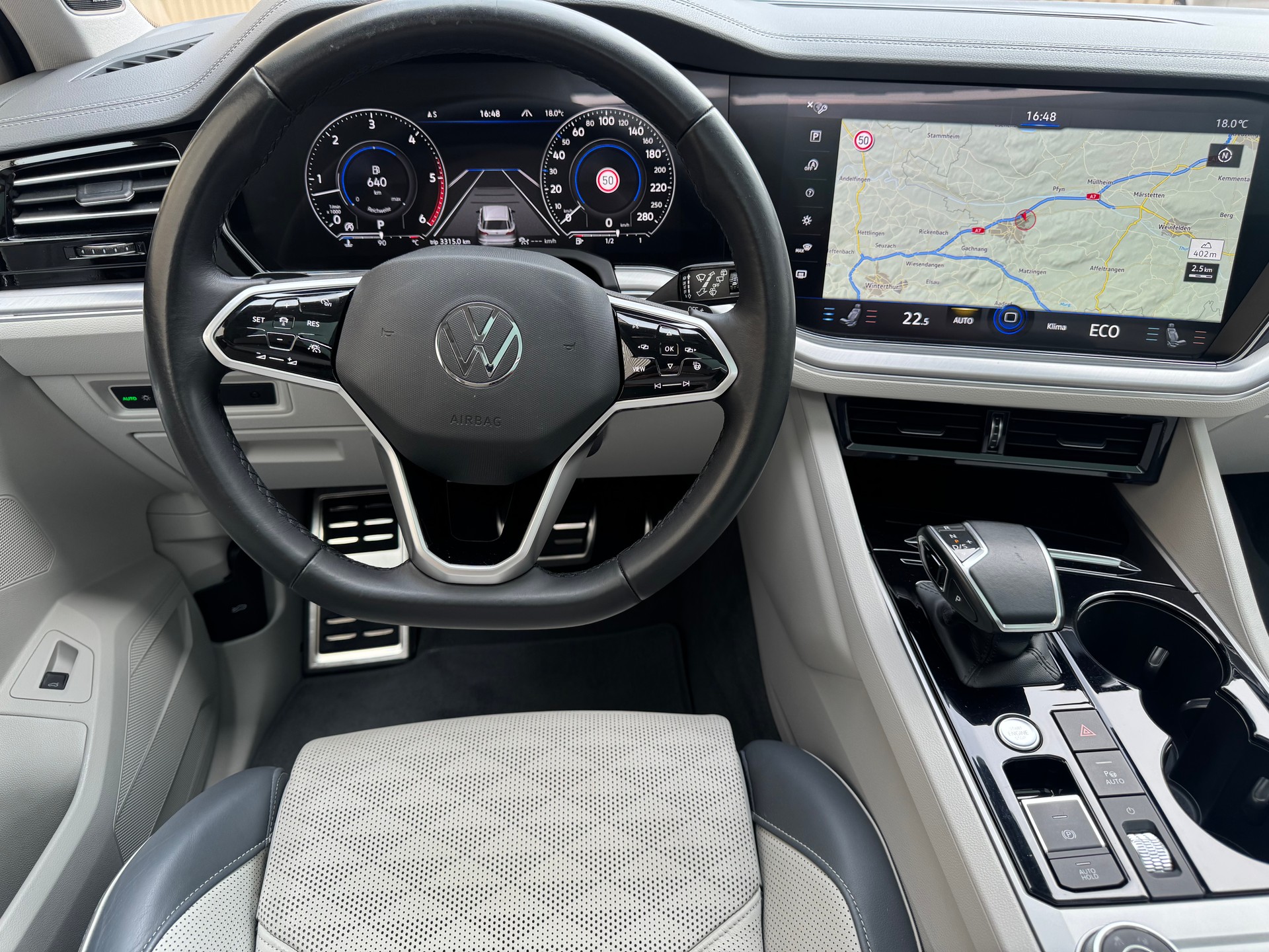 VW Touareg 4.0 V8 TDI R-Line Tiptronic*Standheizung*AHK*-image-9