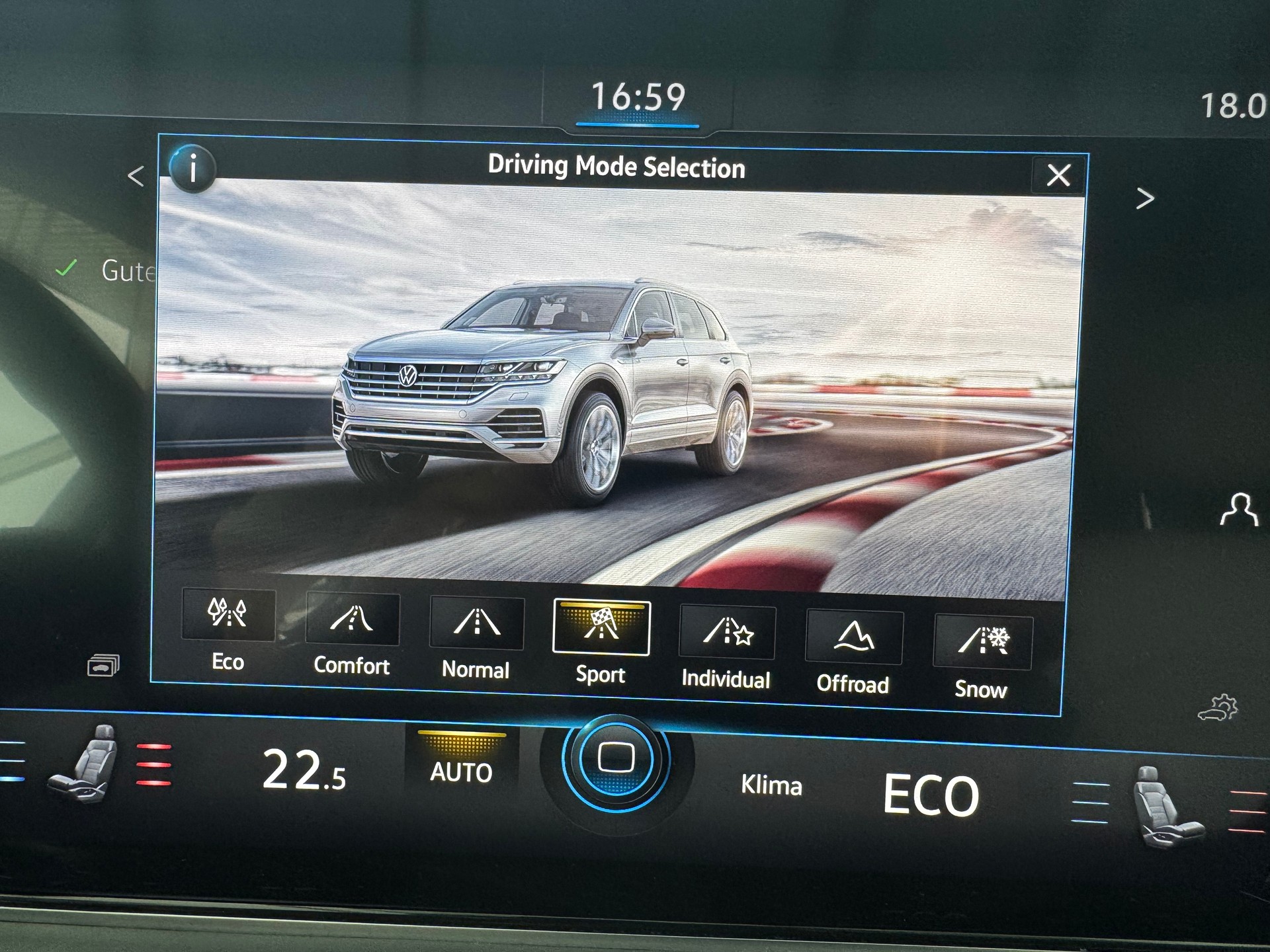 VW Touareg 4.0 V8 TDI R-Line Tiptronic*Standheizung*AHK*-image-14