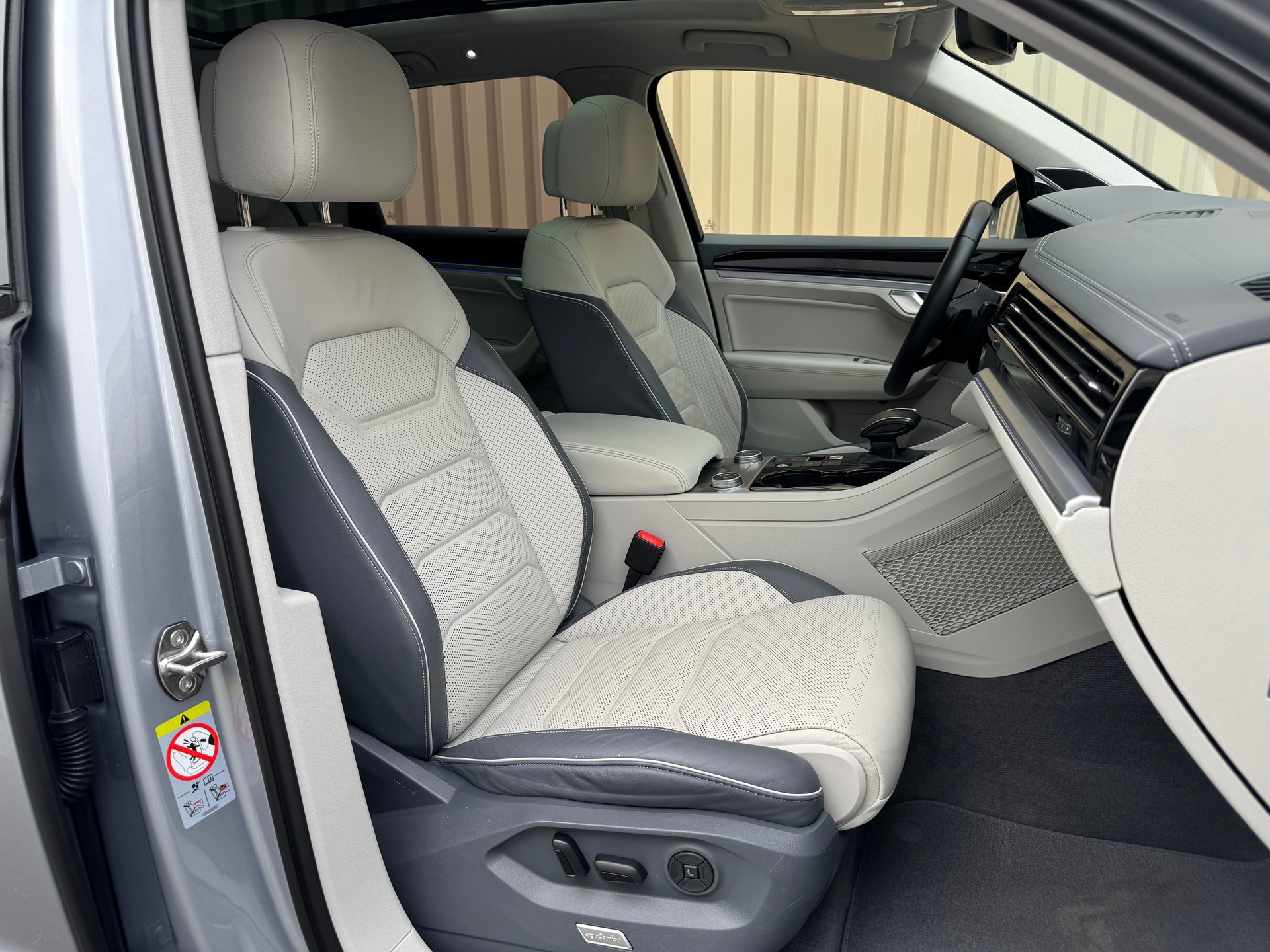 VW Touareg 4.0 V8 TDI R-Line Tiptronic*Standheizung*AHK*-image-7