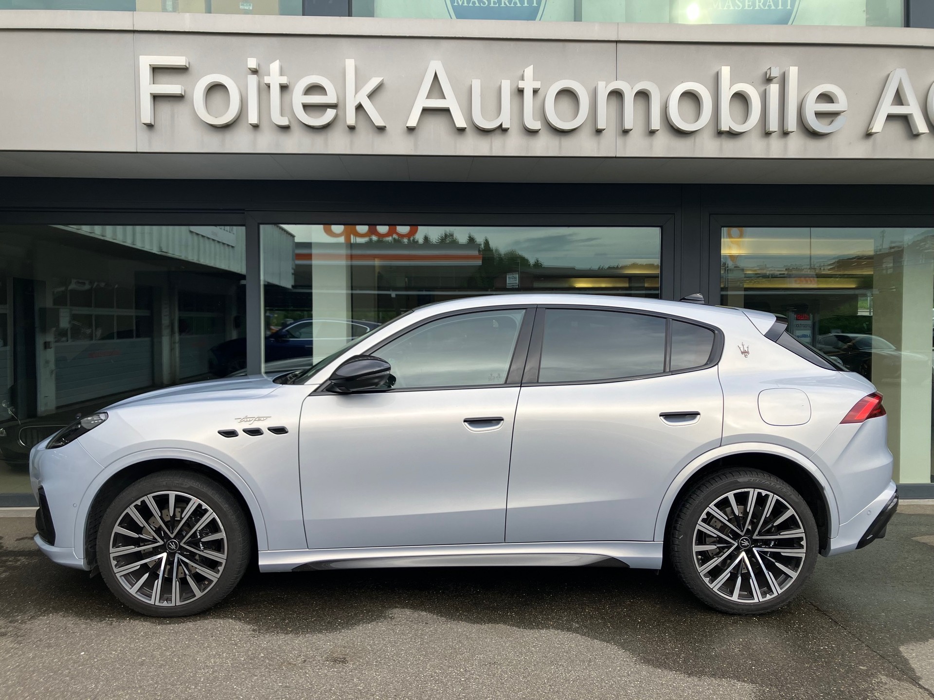 MASERATI Grecale 3.0 Trofeo-showroom-element-1