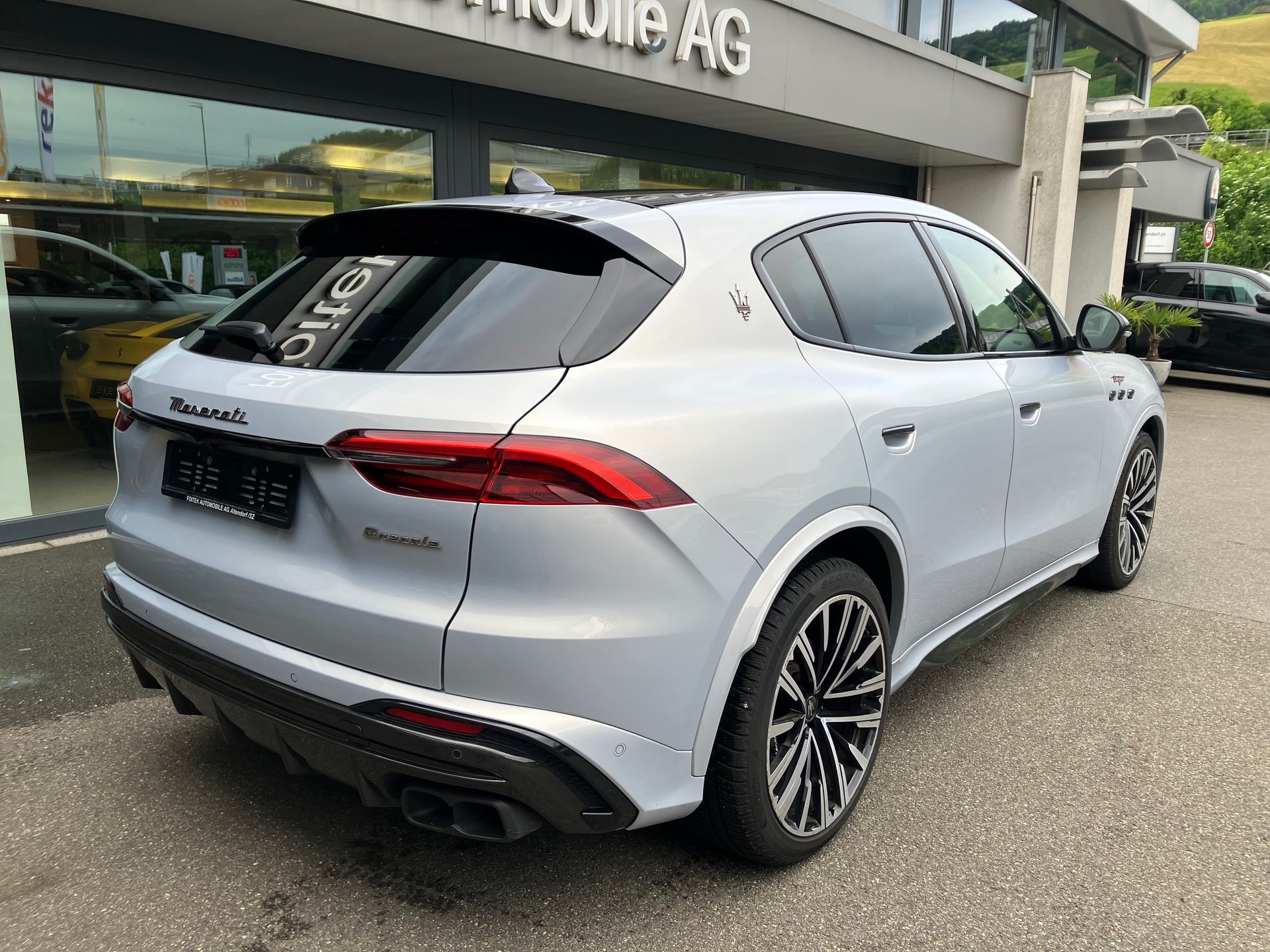 MASERATI Grecale 3.0 Trofeo-showroom-element-3