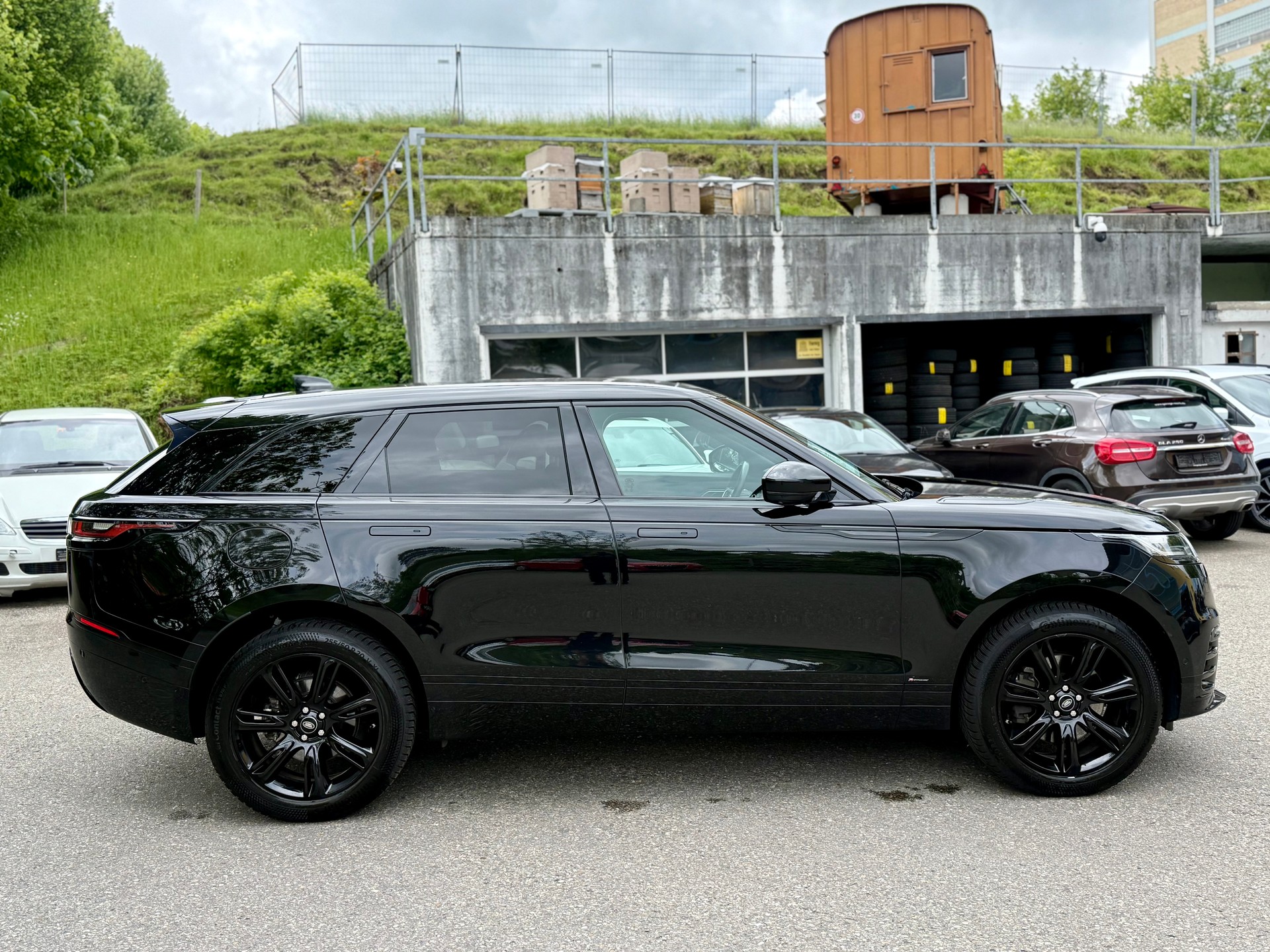 LAND ROVER Range Rover Velar R-Dynamic P 250 HSE Automatic-image-6