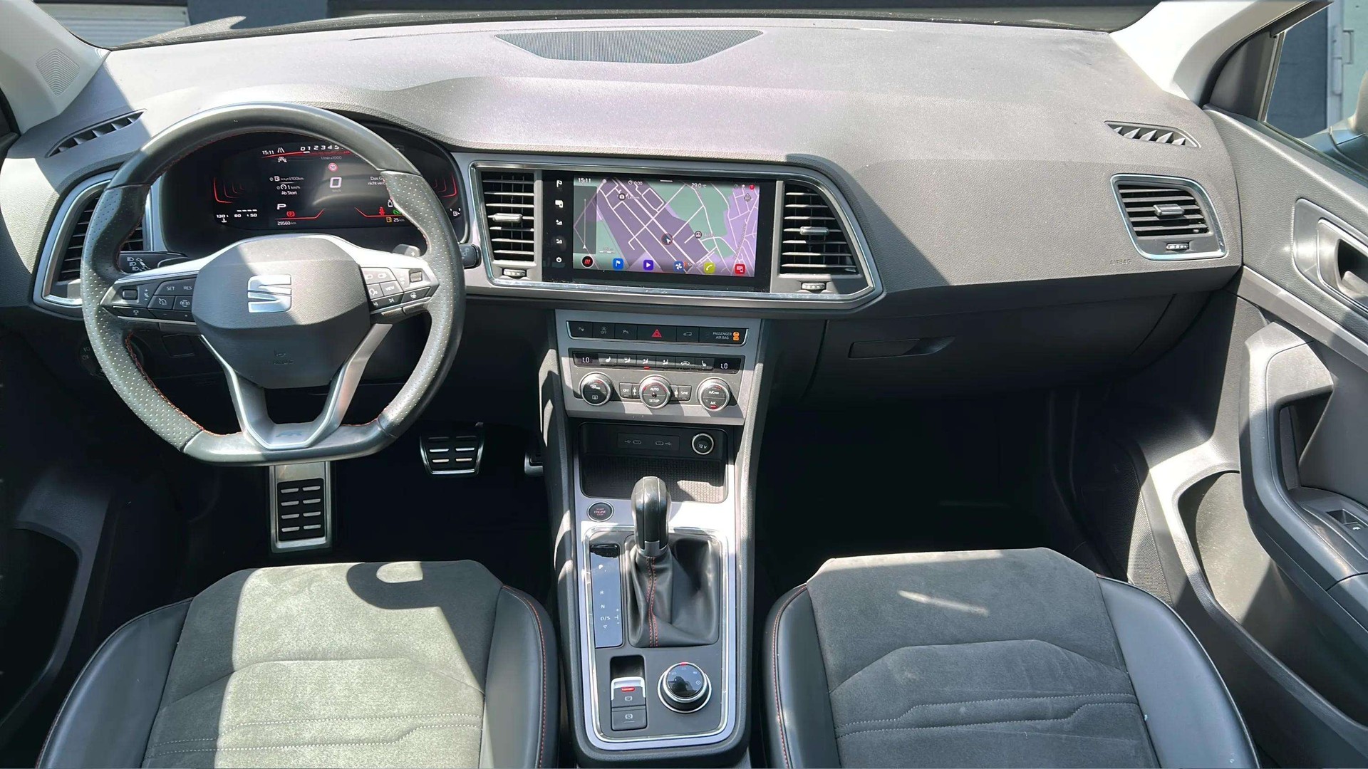 SEAT Ateca 1.5 TSI EVO DSG FR mit AHK & Rückfahrkamera + Werksgarantie-image-9