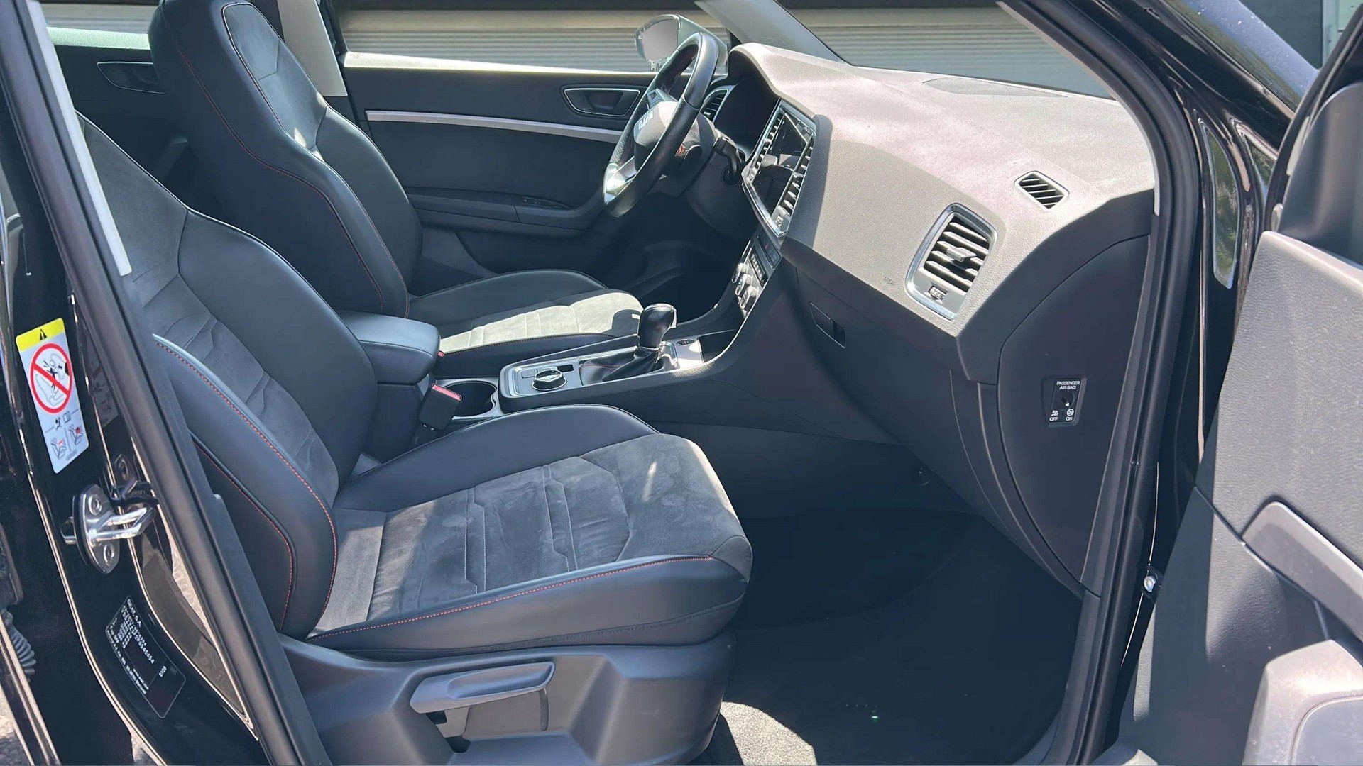SEAT Ateca 1.5 TSI EVO DSG FR mit AHK & Rückfahrkamera + Werksgarantie-image-11