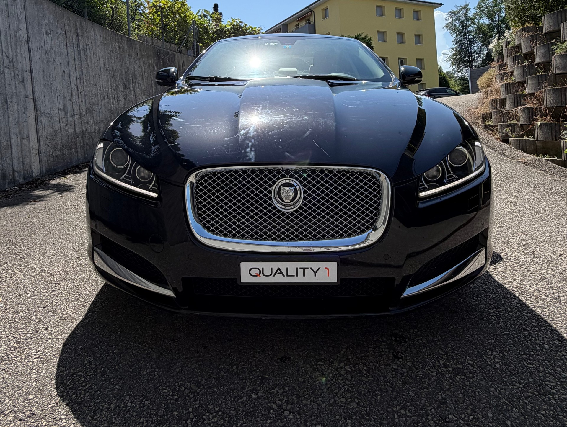 JAGUAR XF 3.0d V6 Luxury-image-2