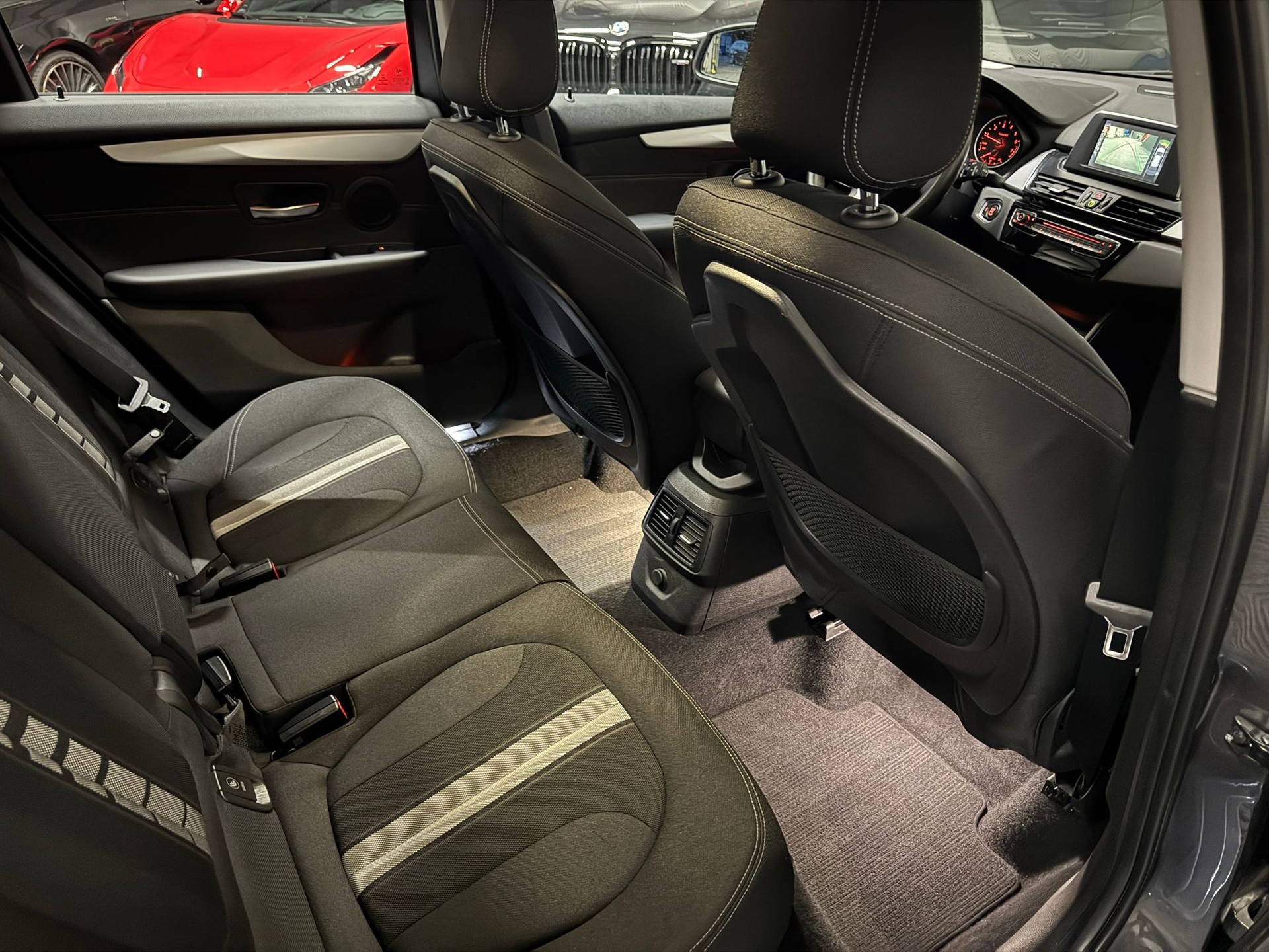BMW 225i xDrive SAG Active Tourer-image-6