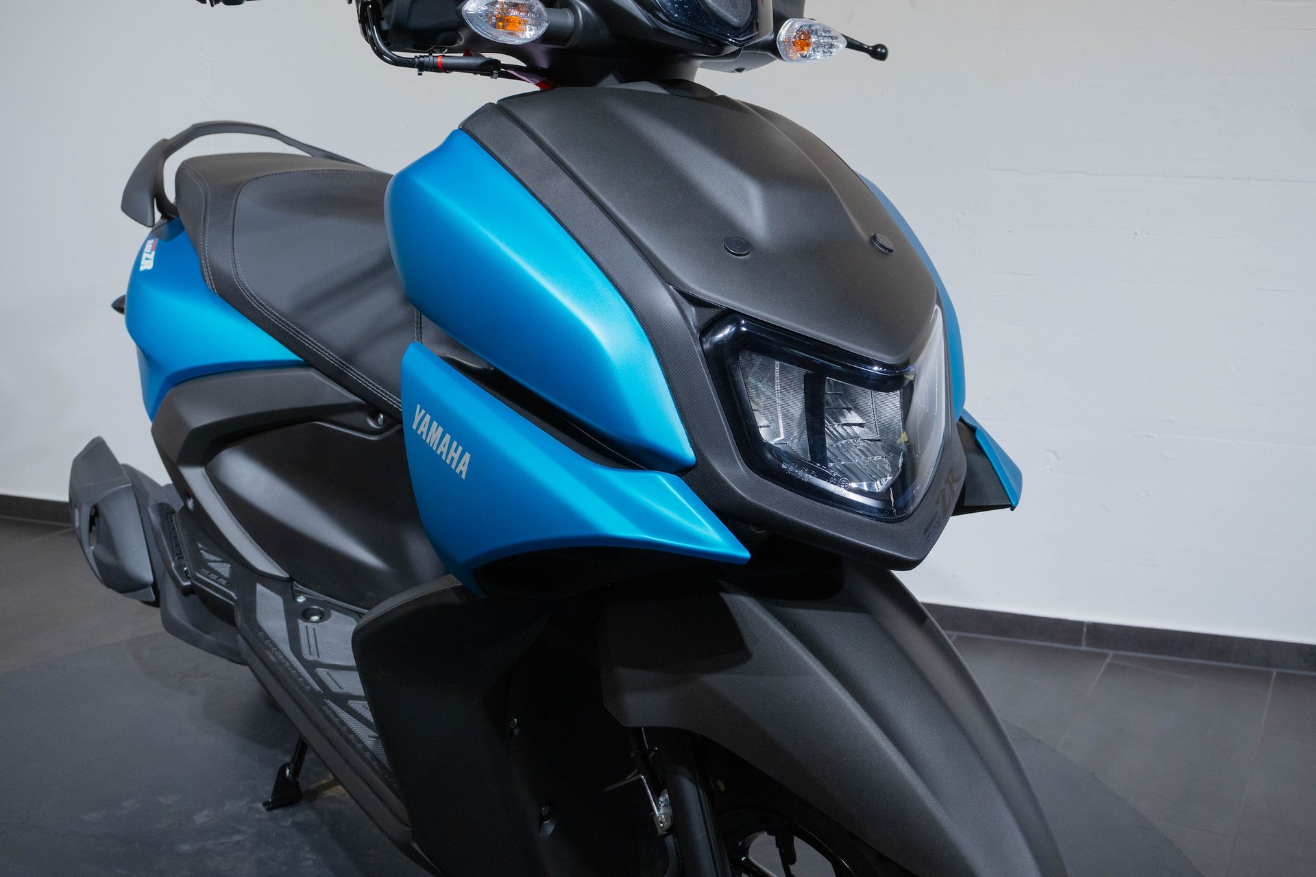 YAMAHA RayZR-image-8