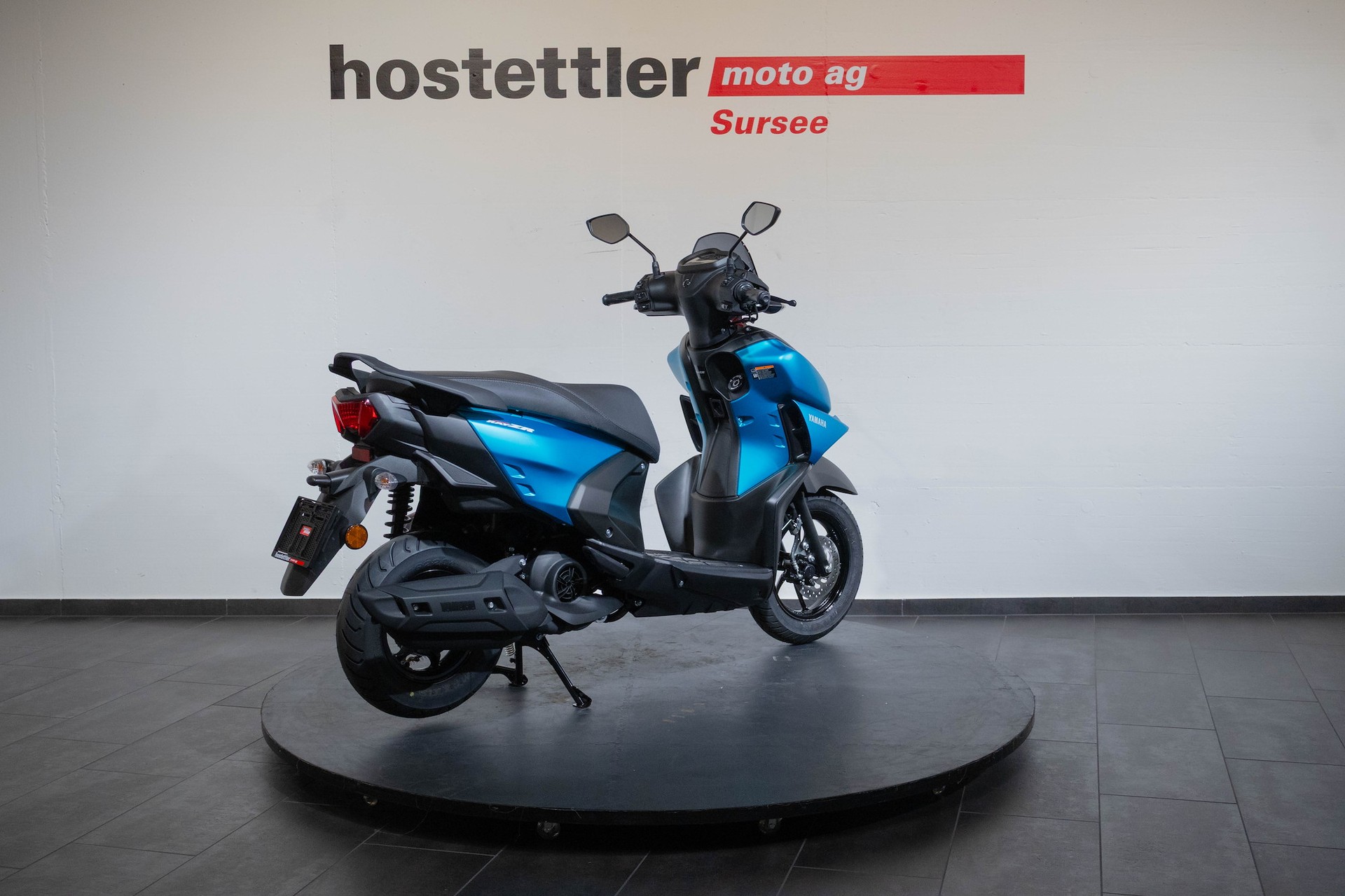 YAMAHA RayZR-showroom-element-2