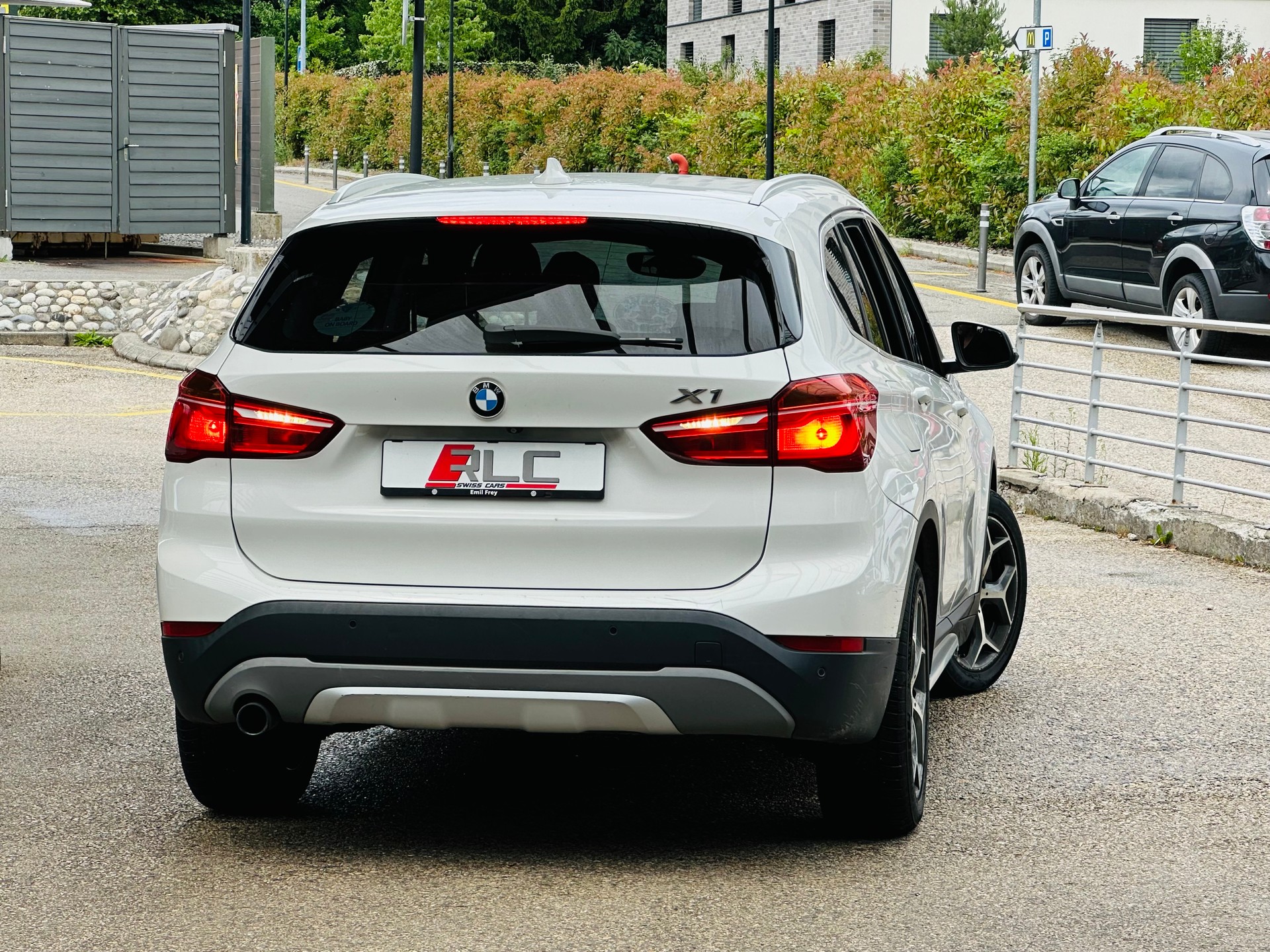 BMW X1 sDrive 18i xLine Steptronic DSK-image-6