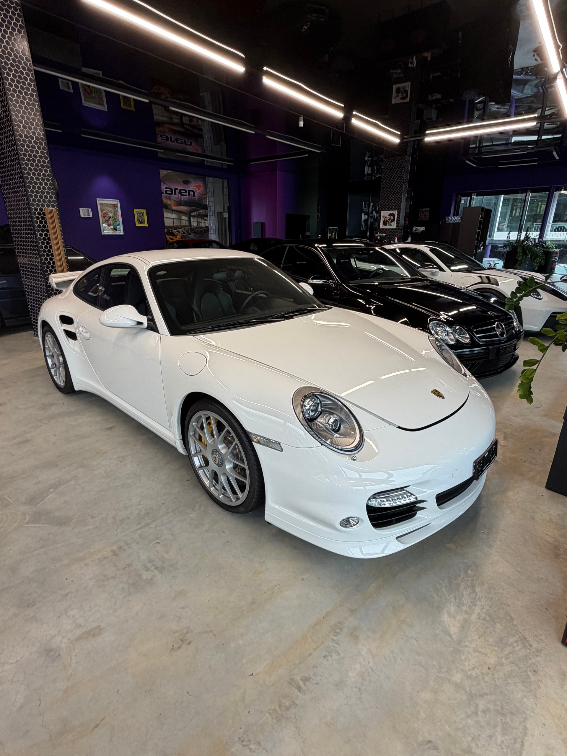 PORSCHE 911 Turbo S PDK
