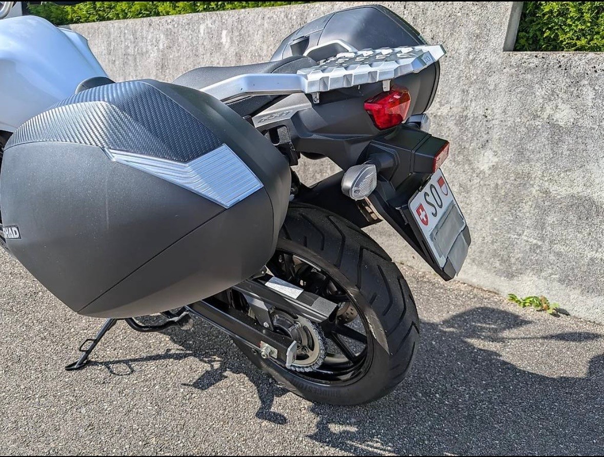 SUZUKI DL 650 ABS L7-image-2