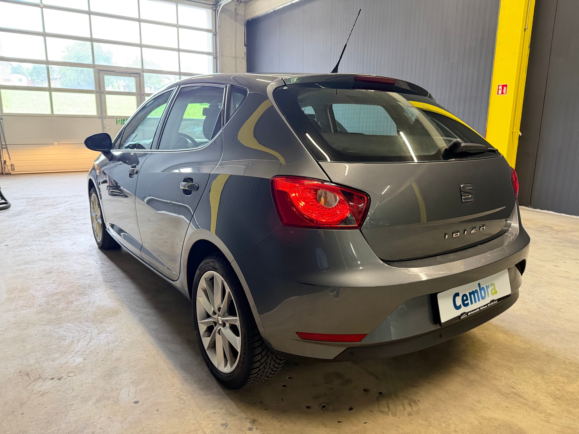 SEAT Ibiza 1.2 TSI Style-showroom-element-2