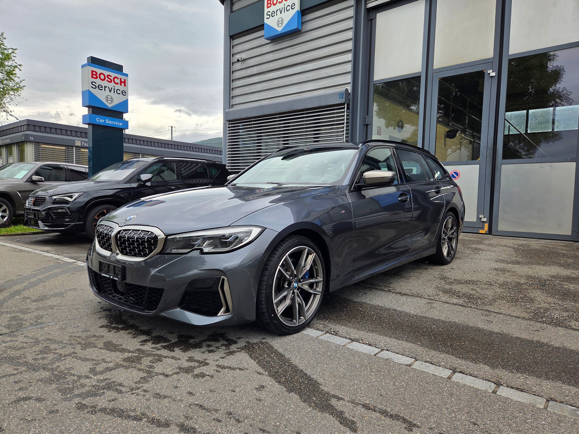 BMW M340i xDriveTouring Steptronic M Sport-image-1
