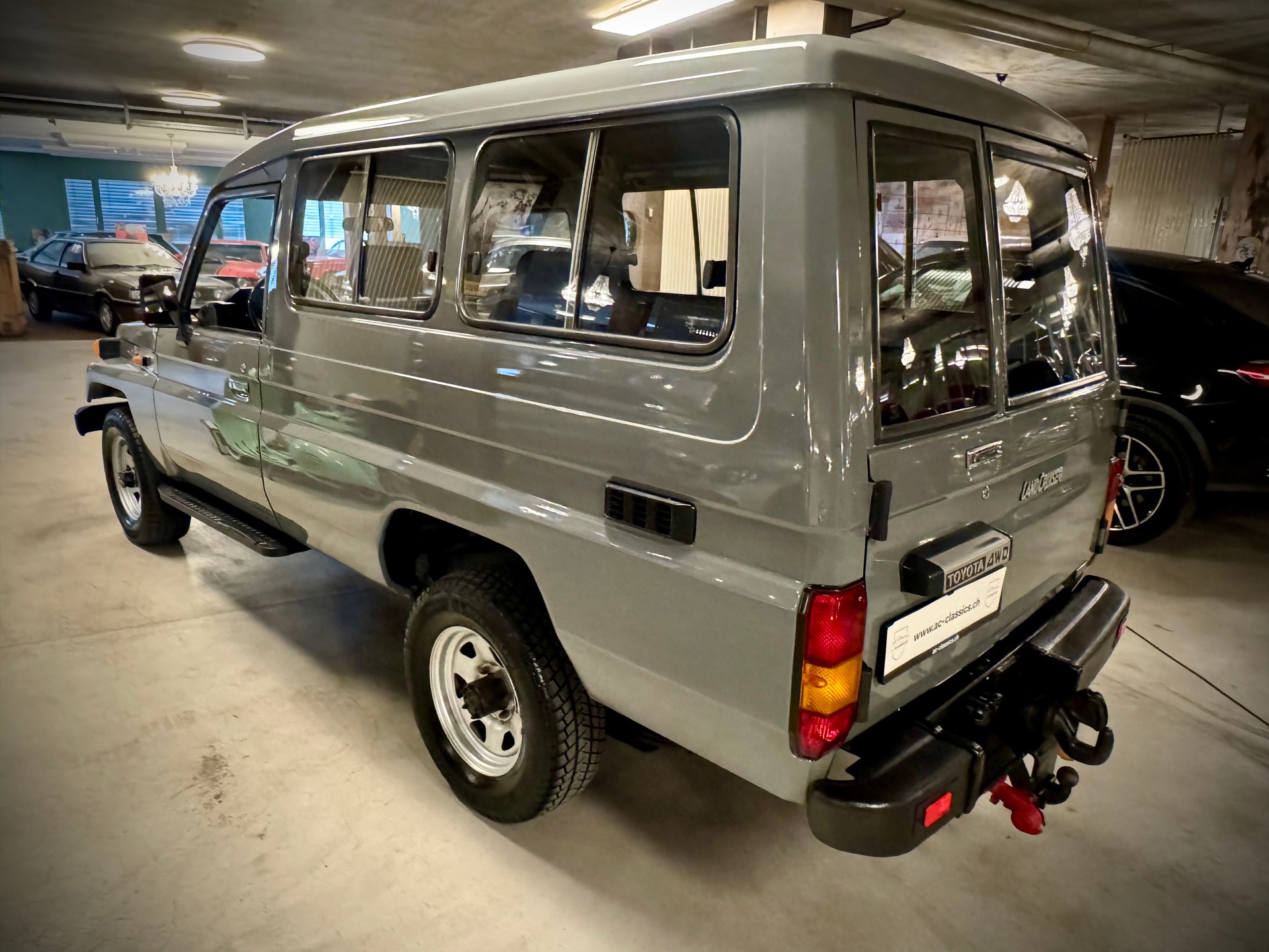 TOYOTA BJ 75 frisch restauriert-image-15