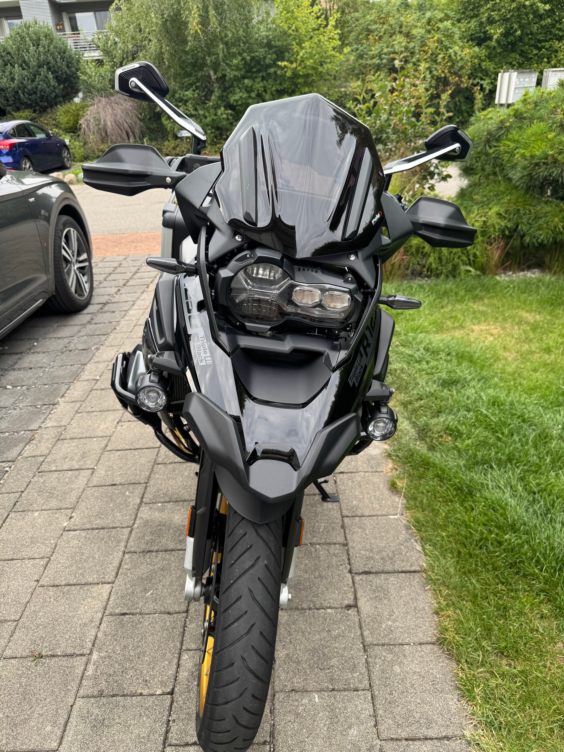 BMW R 1250 GS-image-1