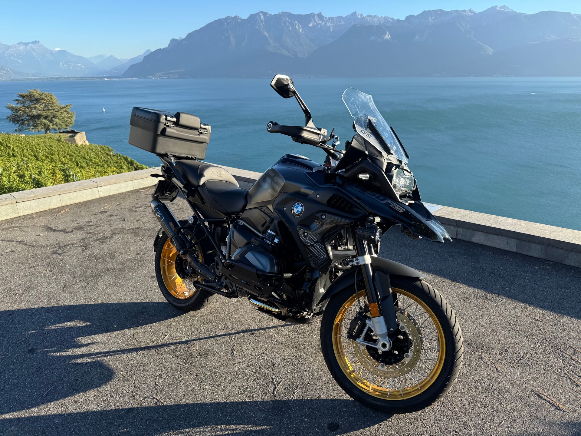 BMW R 1250 GS-image-0