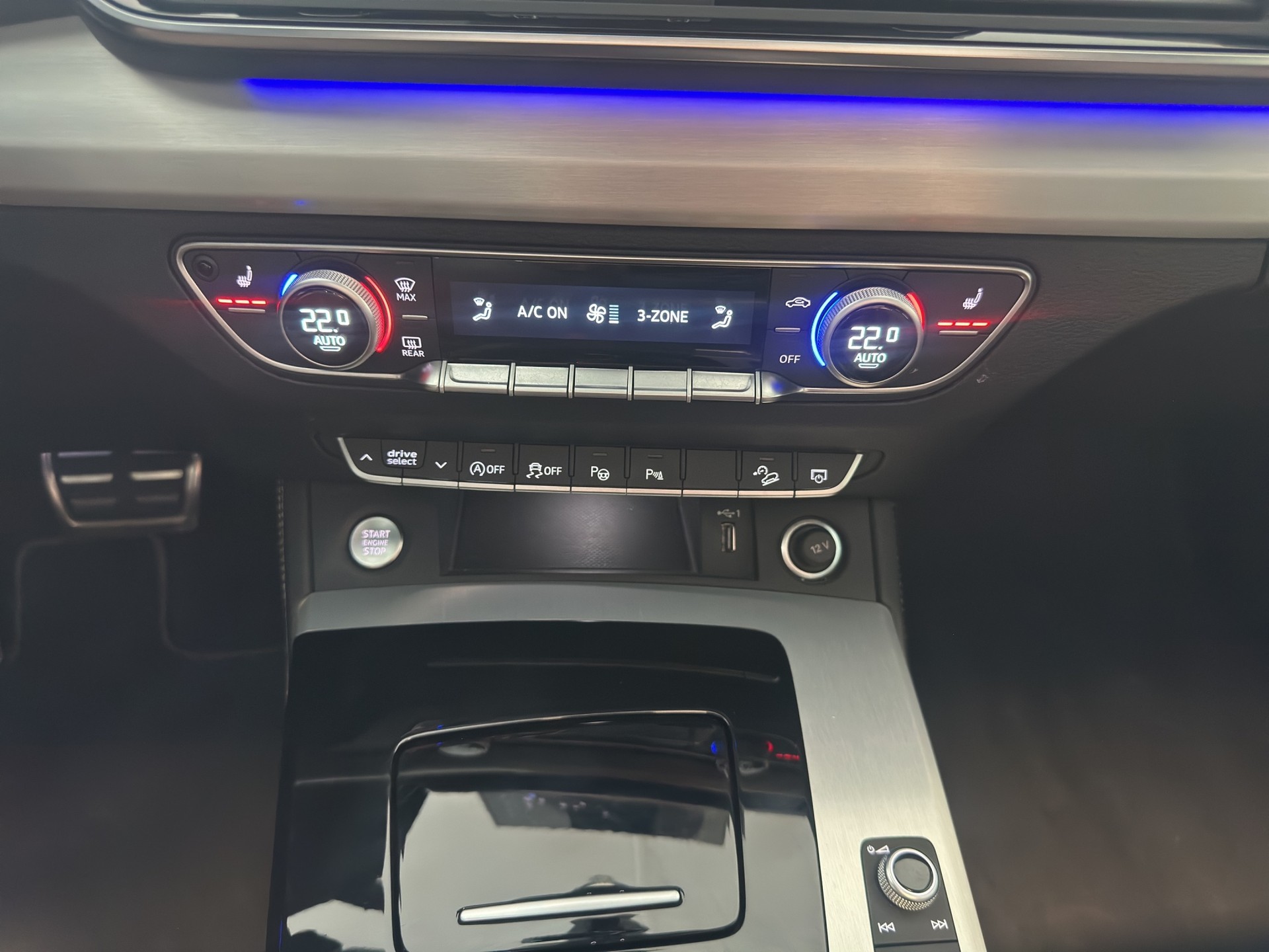 AUDI Q5 Sportback 40 TFSI S line quattro S-tronic-image-19