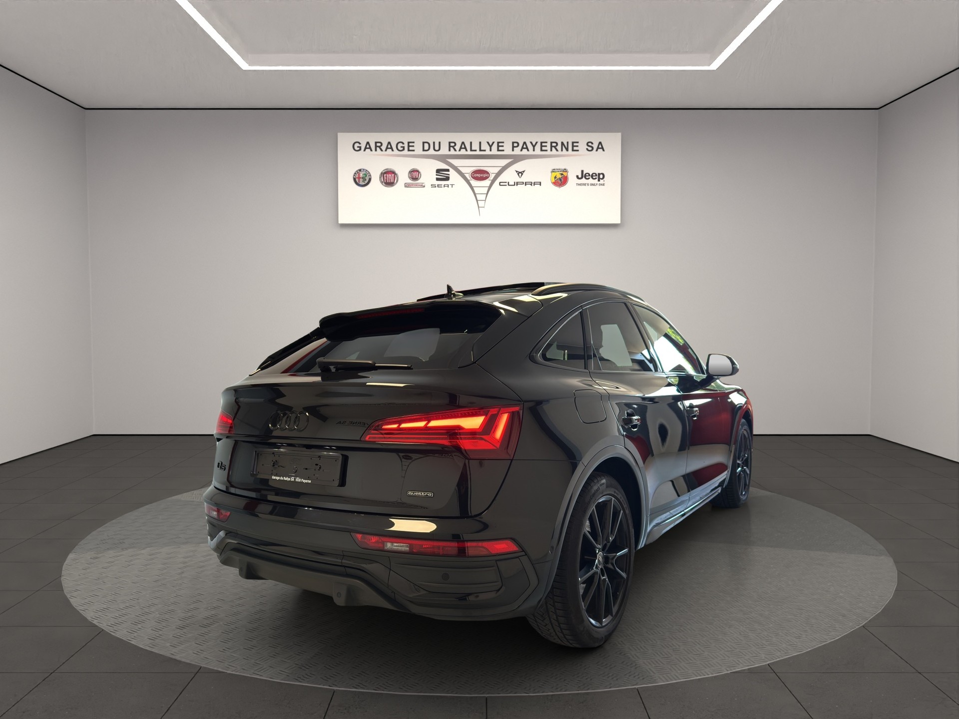 AUDI Q5 Sportback 40 TFSI S line quattro S-tronic-image-4