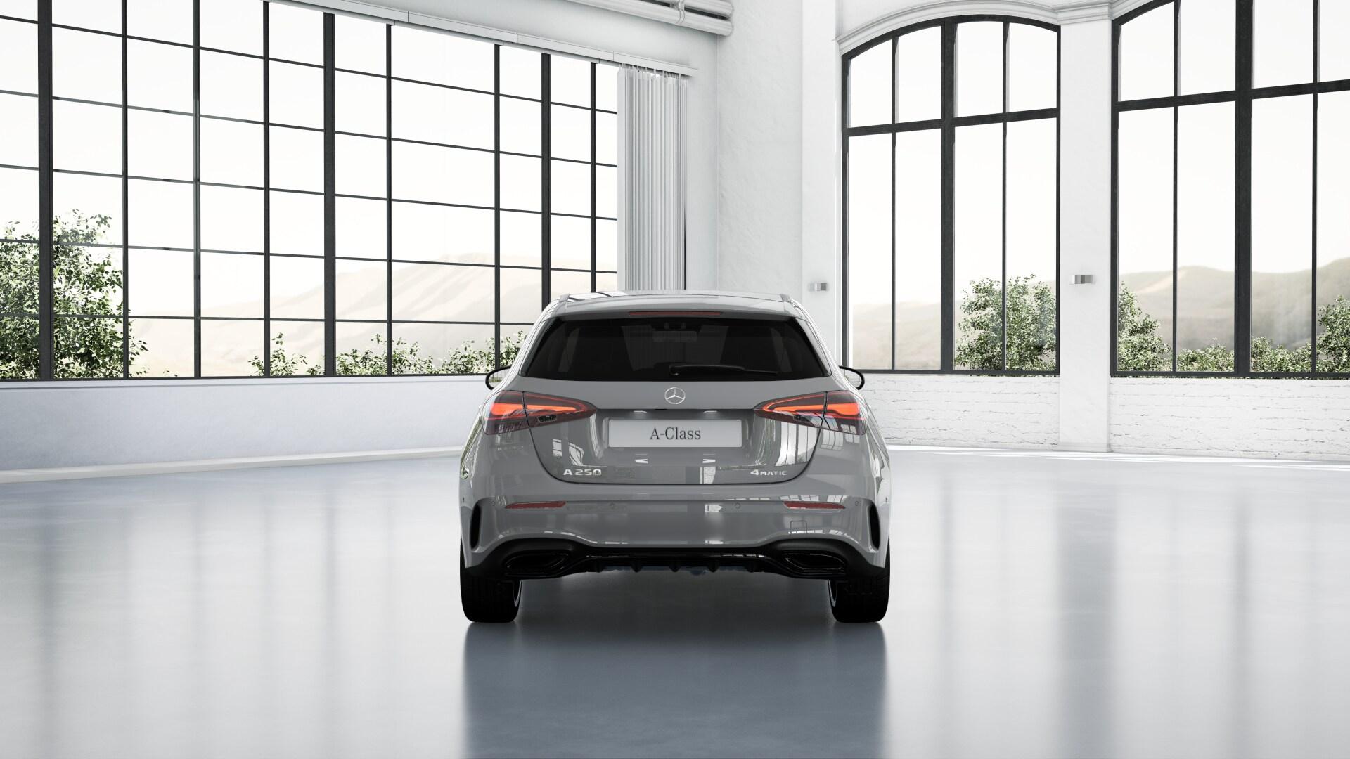 MERCEDES-BENZ A 250 AMG Line 4m-showroom-element-3