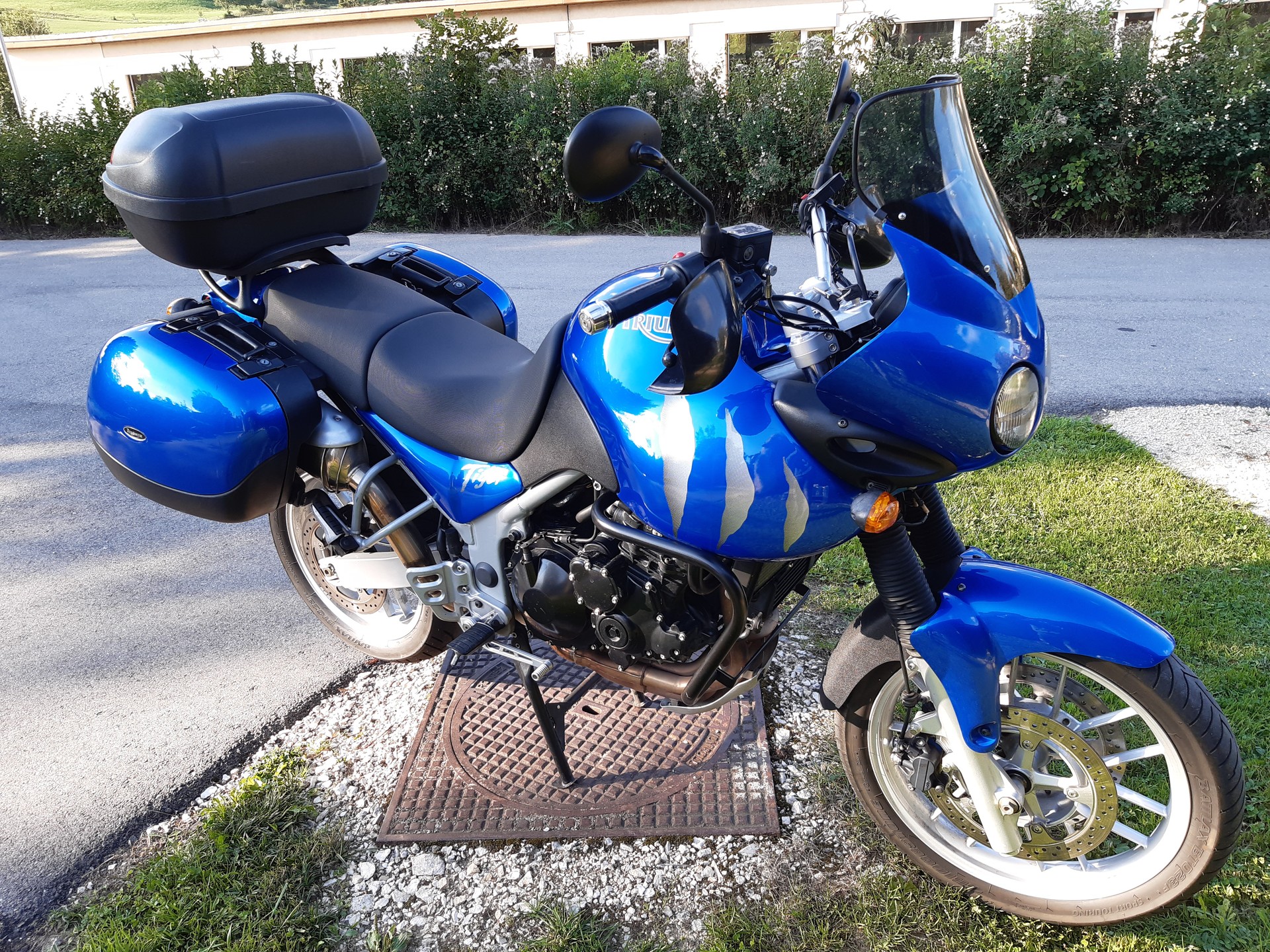 TRIUMPH Tiger 955 i-image-0