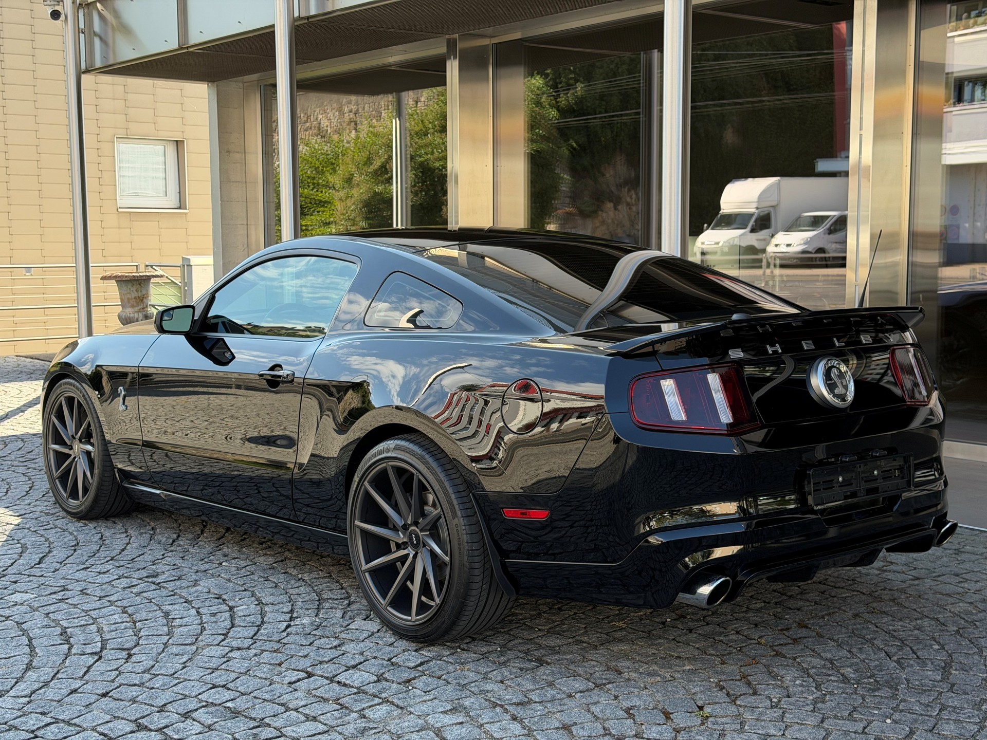 FORD Shelby GT 500 SVT-image-3