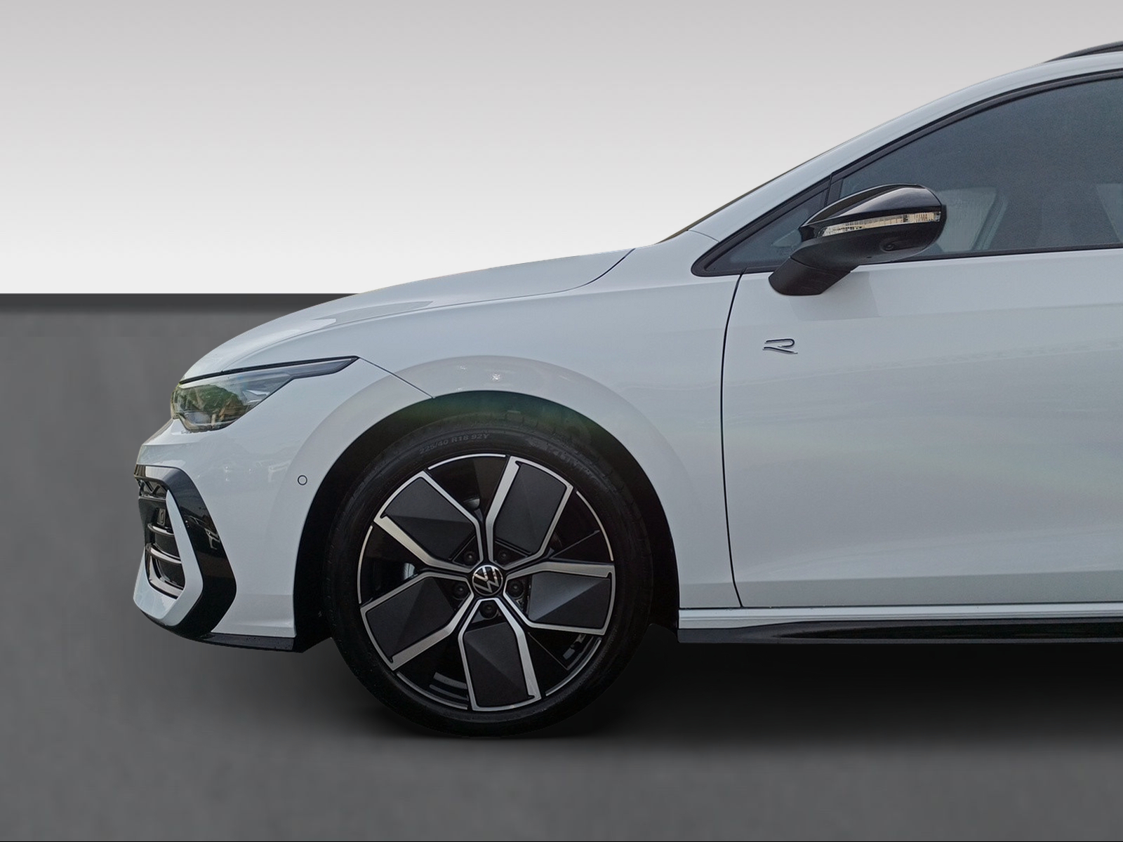 VW Golf Variant 2.0 TSI R-Line DSG 4 Motion-showroom-element-2