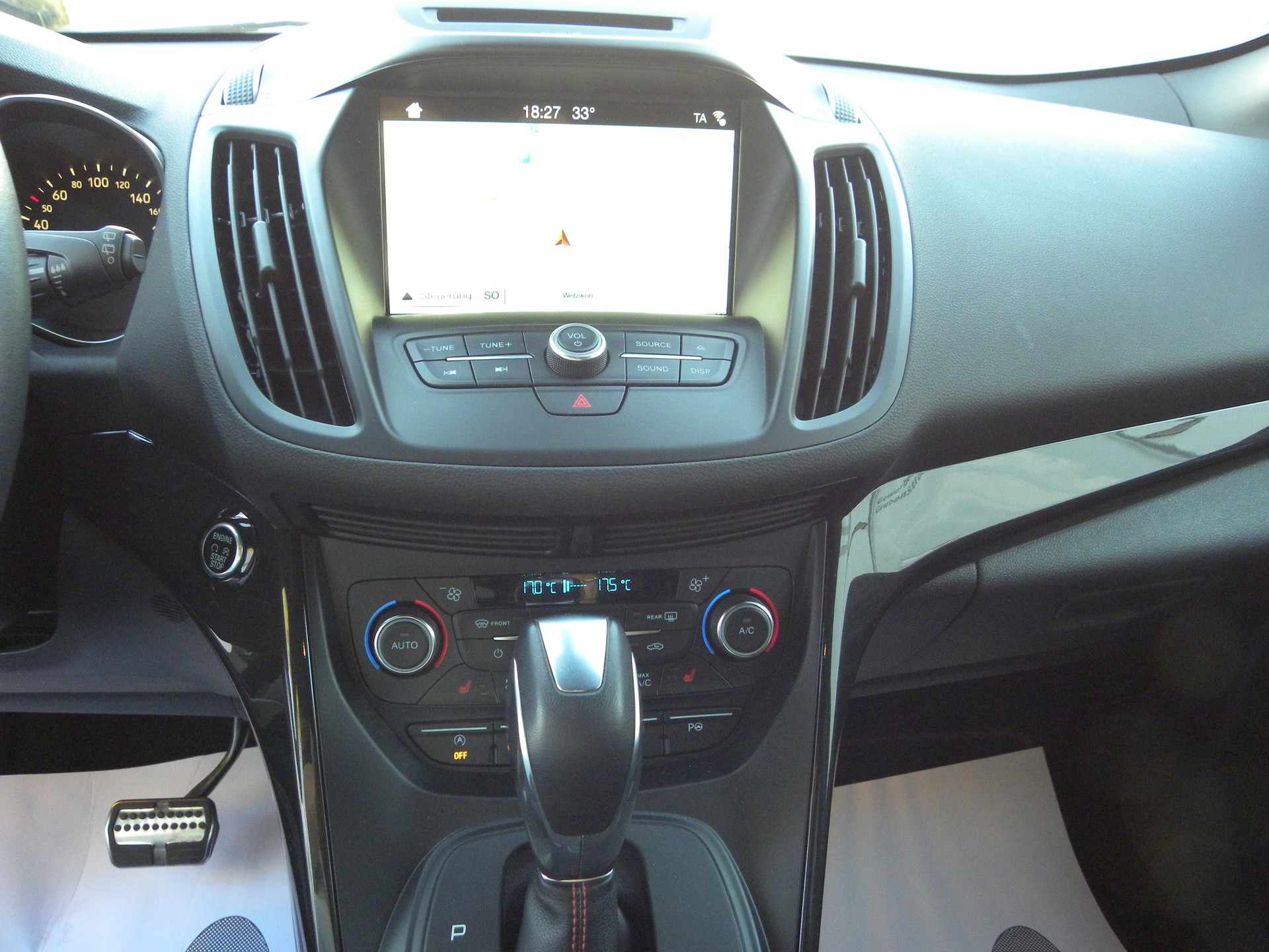 FORD Kuga 2.0 TDCi ST Line High 4WD PowerShift-image-11