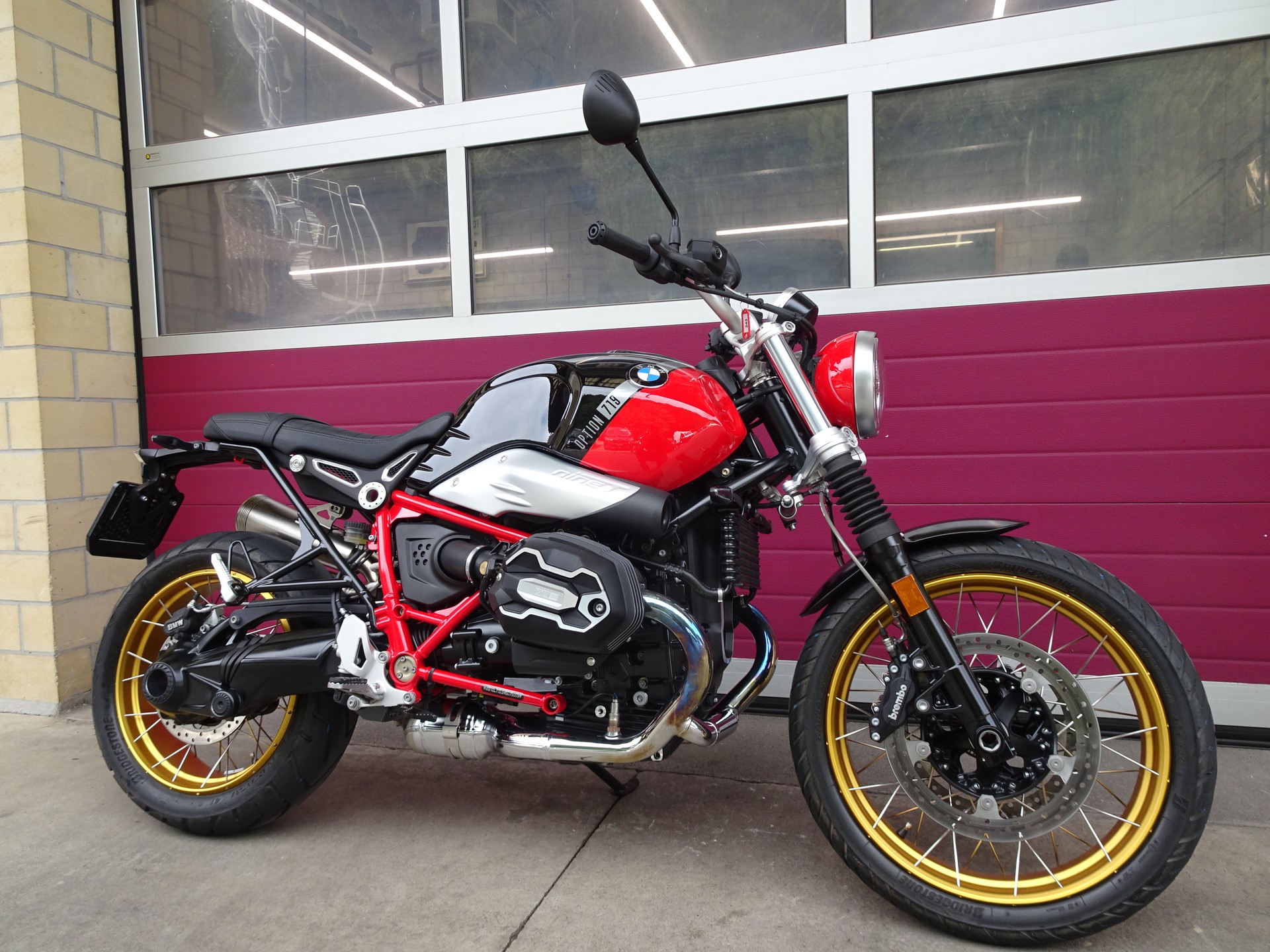 BMW R nineT Scrambler-image-10